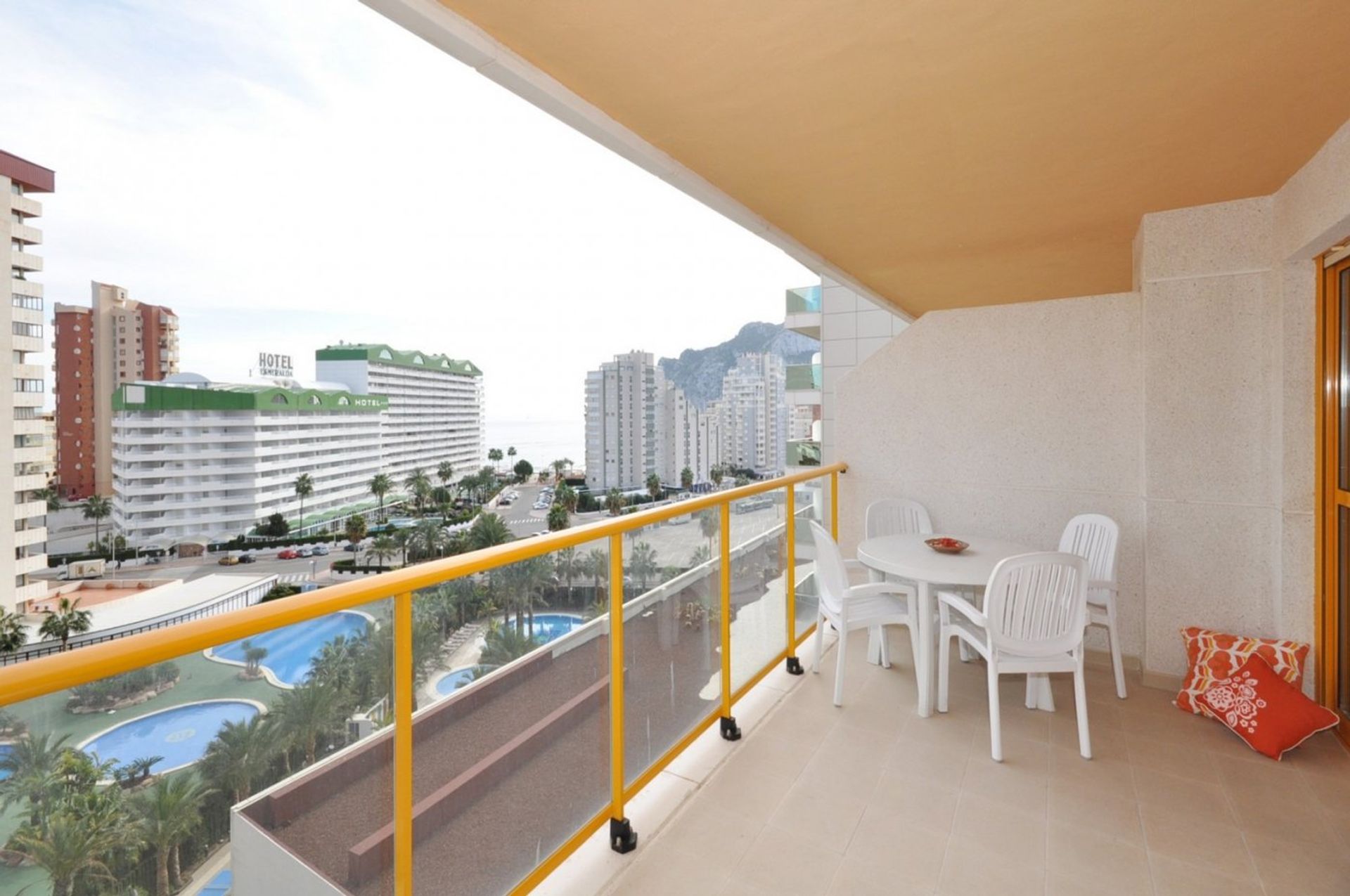 Condominium in Calpe, Comunidad Valenciana 10765315