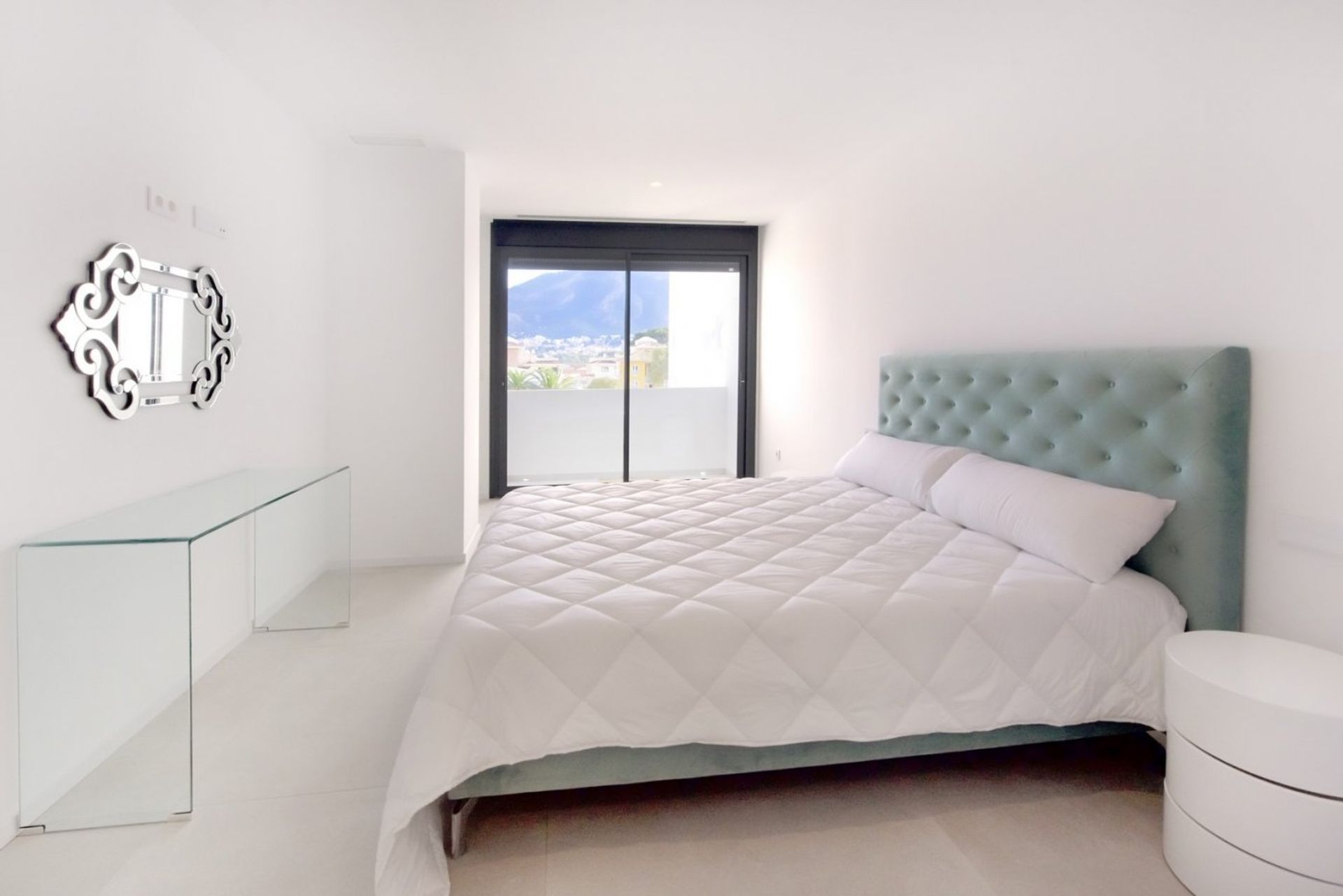 House in Alicante (Alacant), Comunidad Valenciana 10765648