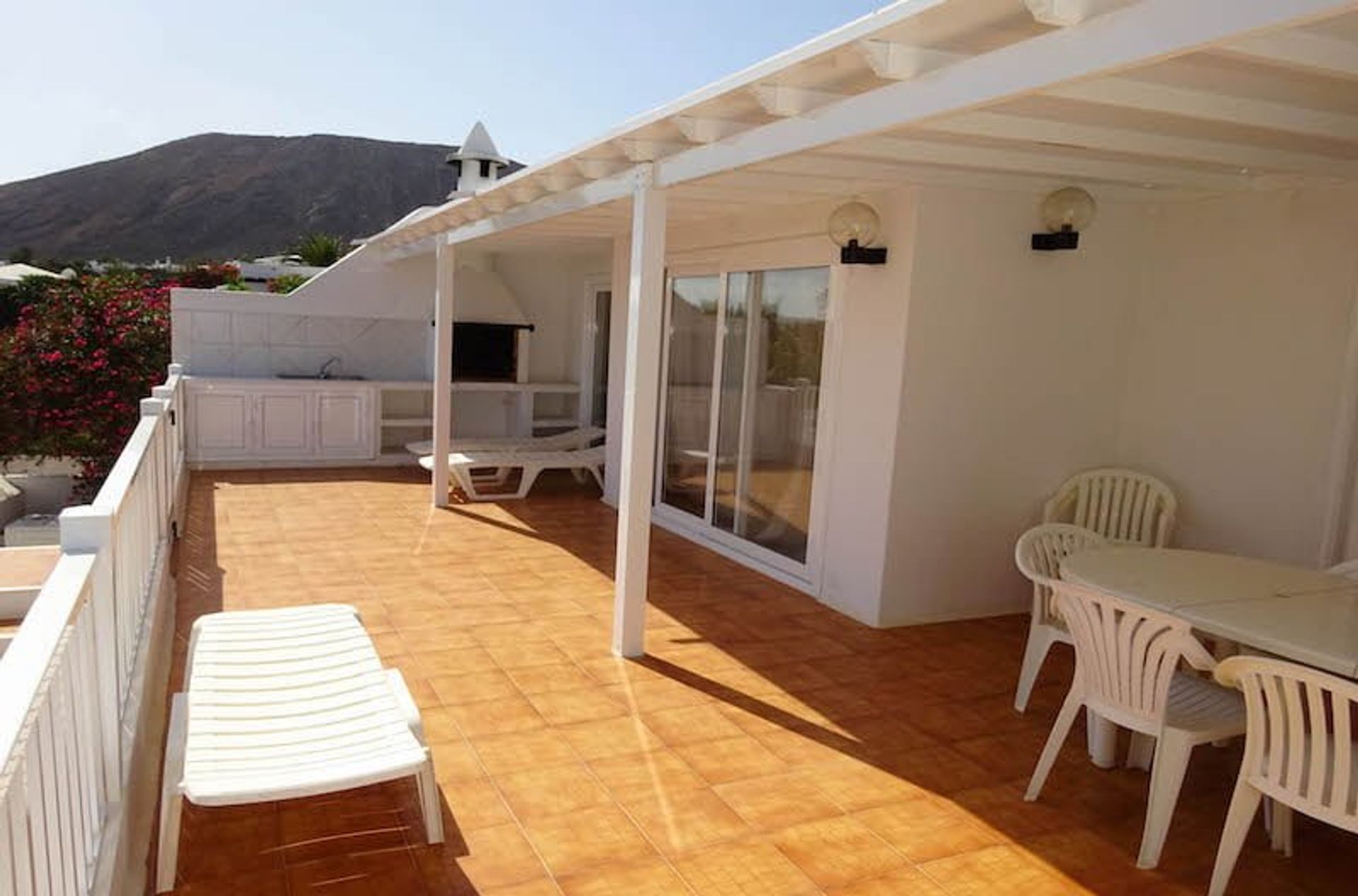 rumah dalam Playa Blanca, Canarias 10765947