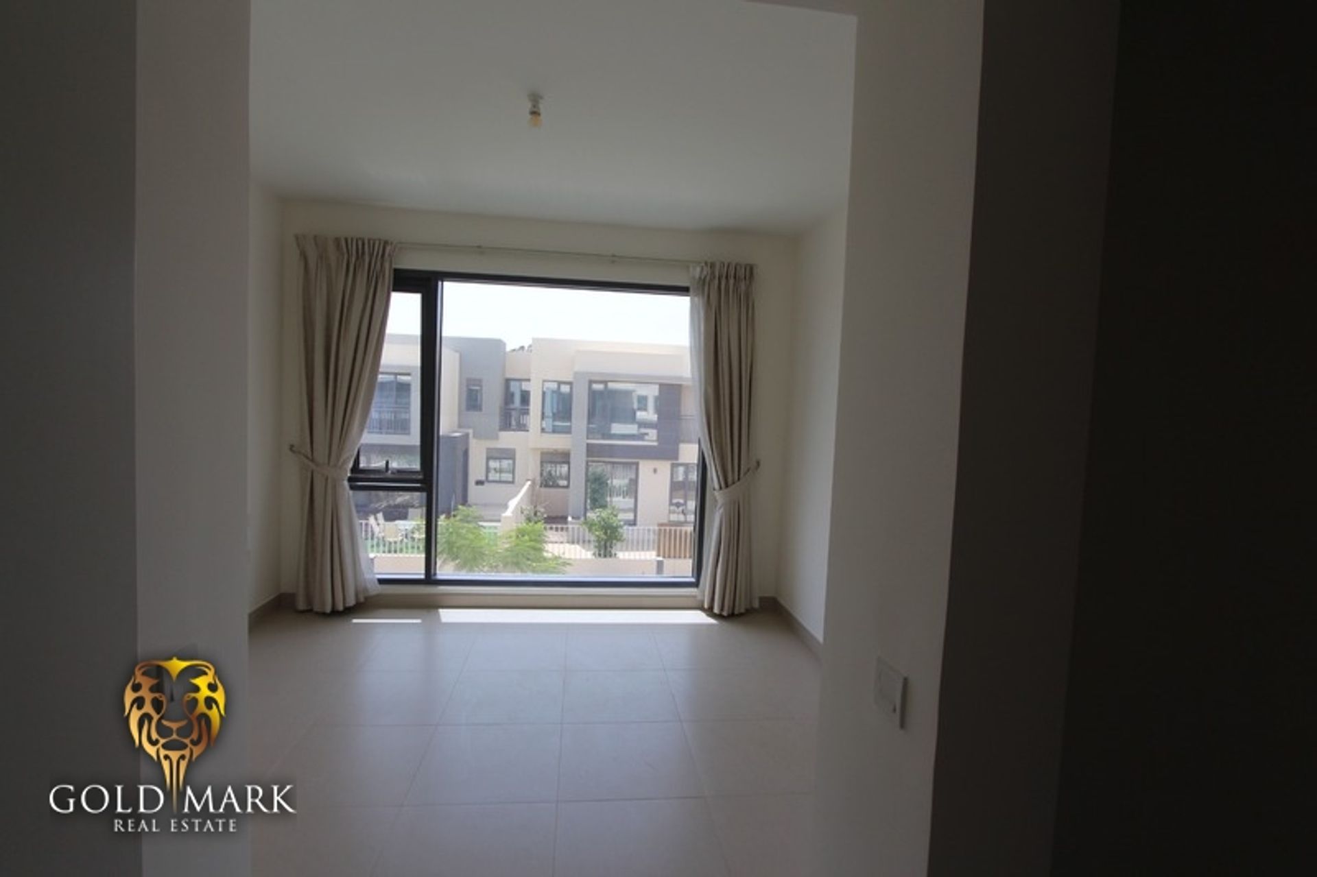 Residential in Dubai, Dubai 10766141