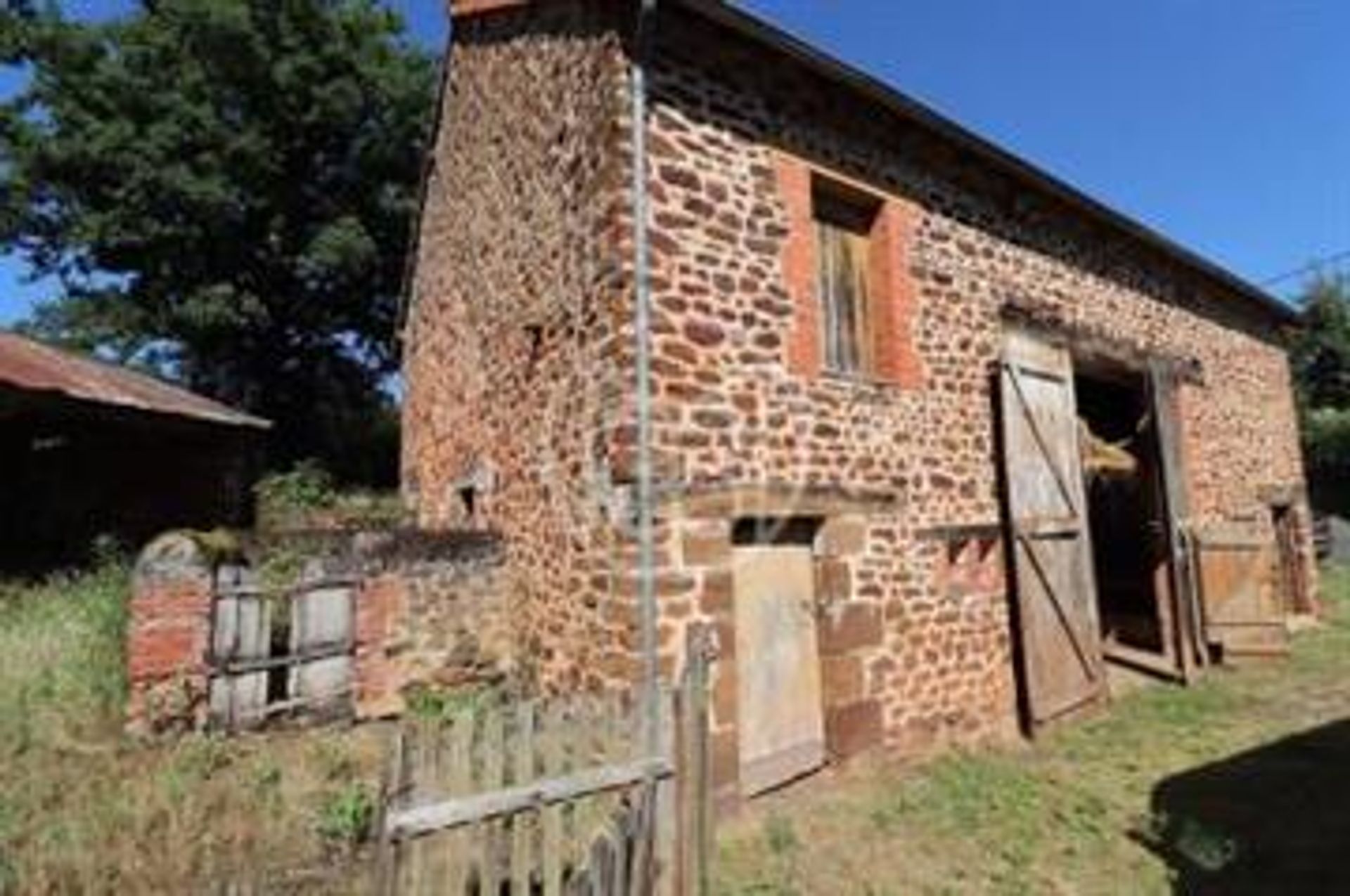 rumah dalam Saint-Benoit-du-Sault, Centre-Val de Loire 10769195