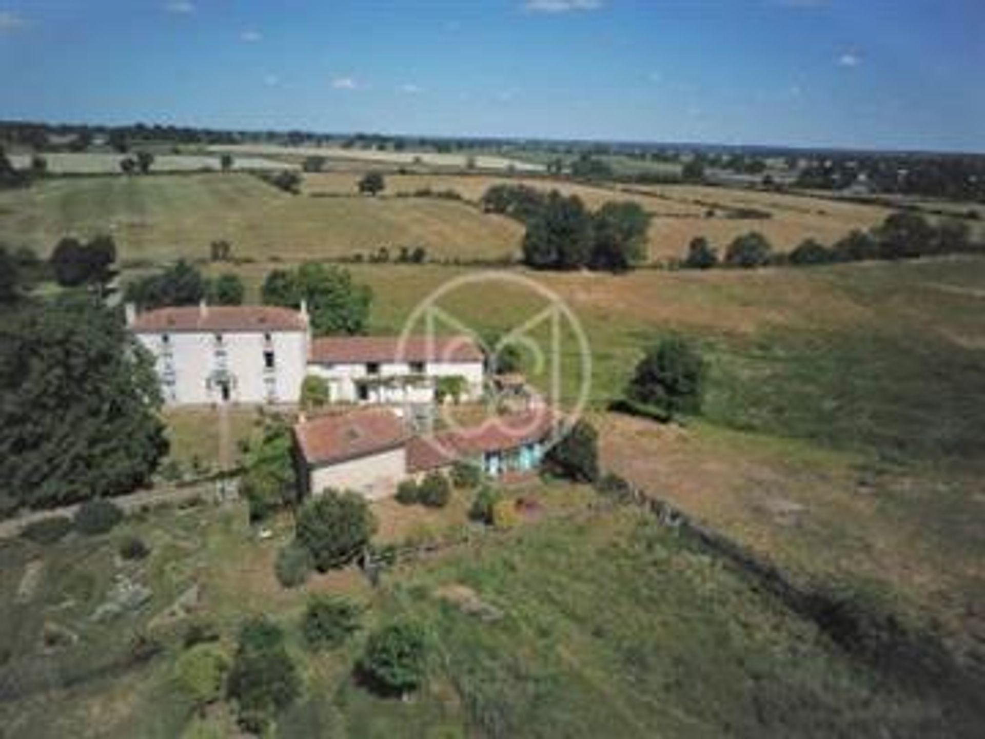 casa no Parthenay, Nova Aquitânia 10769207