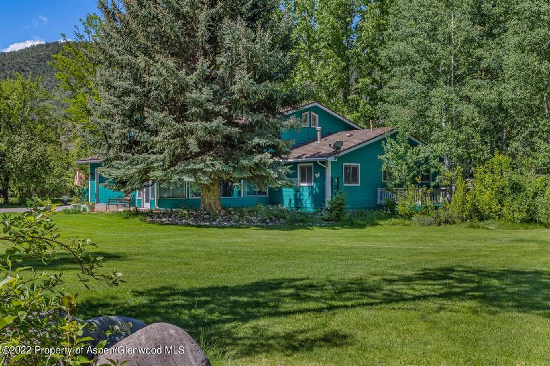 House in Cattle Creek, Colorado 10770101