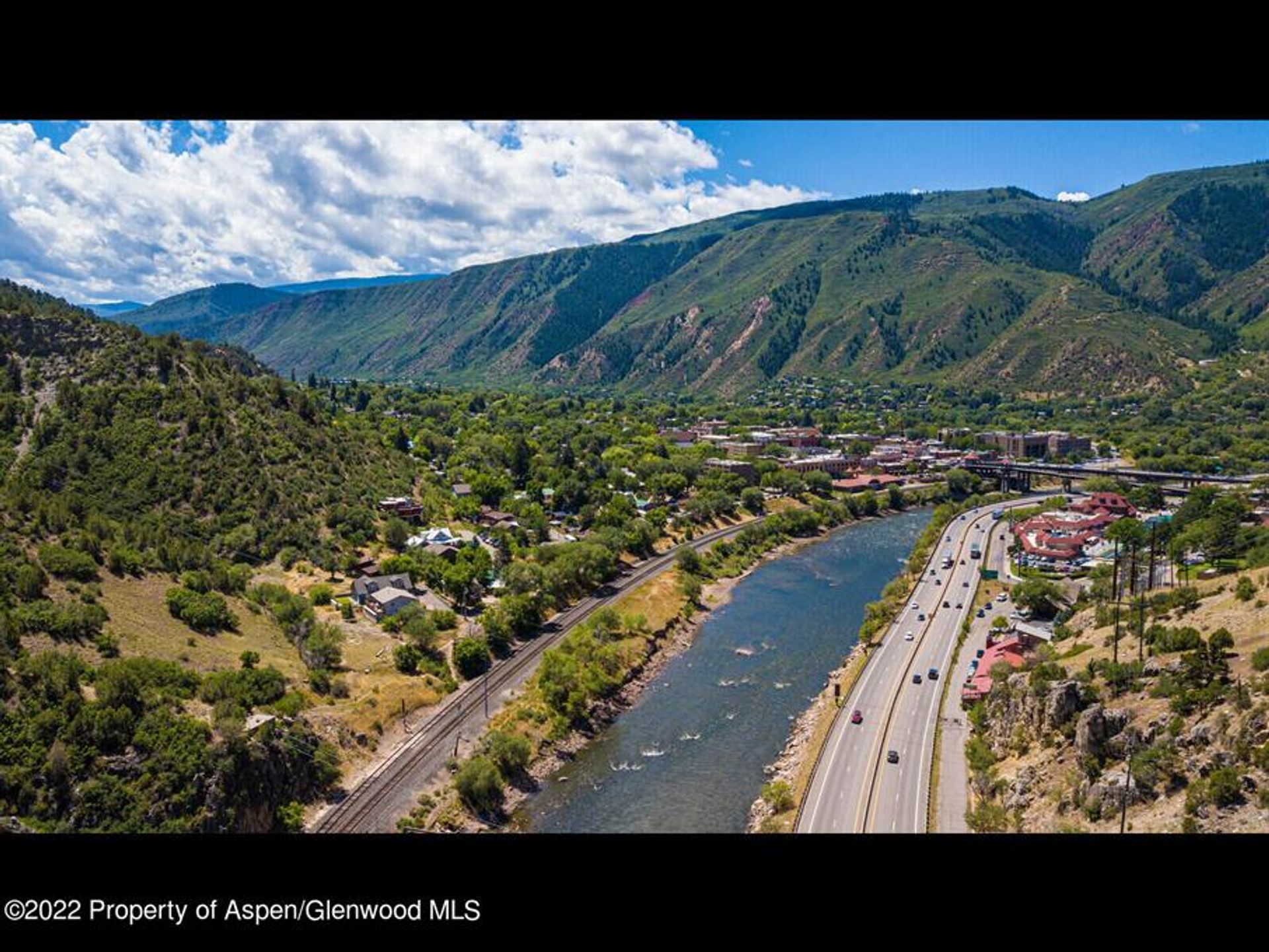 Condominium in Glenwood Springs, Colorado 10770209