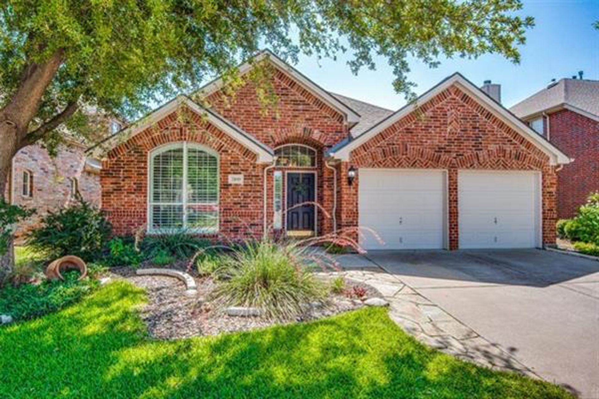 casa en Montículo de flores, Texas 10770997