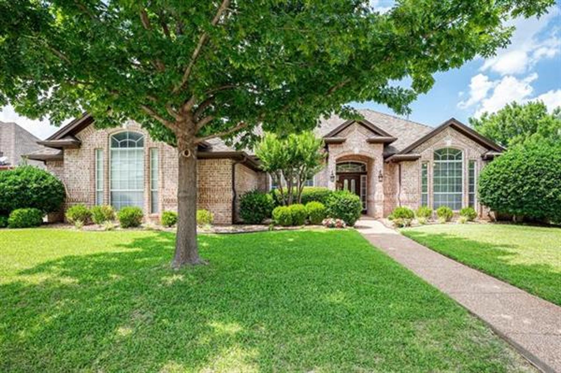 Dom w North Richland Hills, Texas 10771131