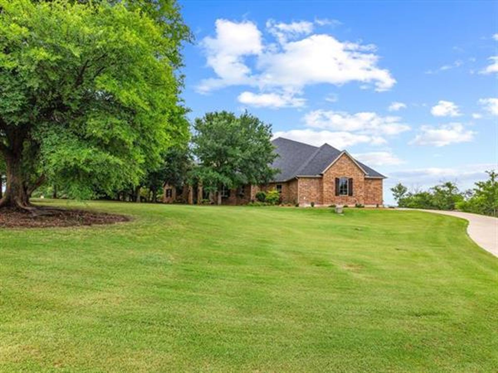 Dom w Hudson Oaks, Texas 10771397