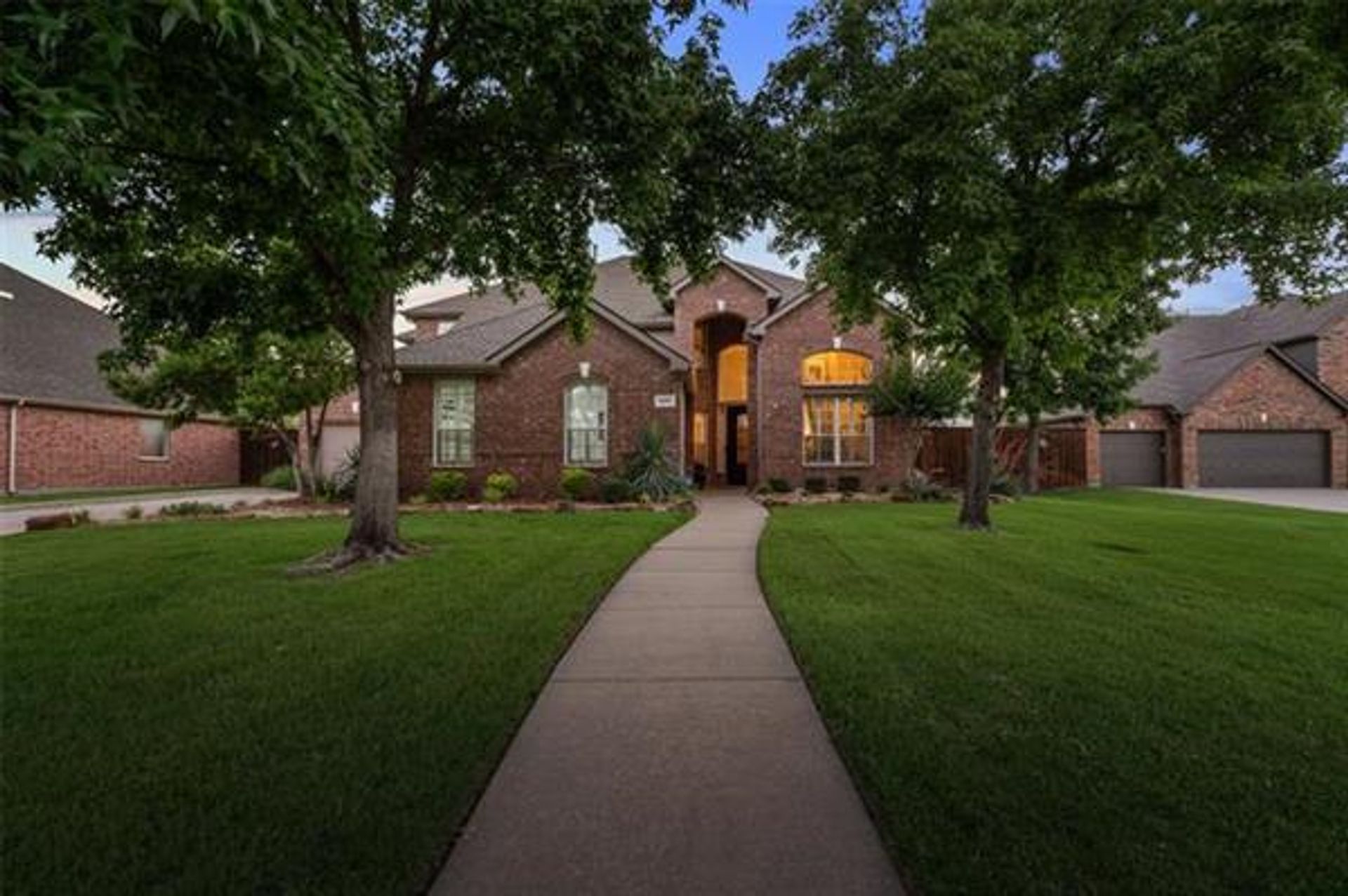 casa no Highland Village, Texas 10771413