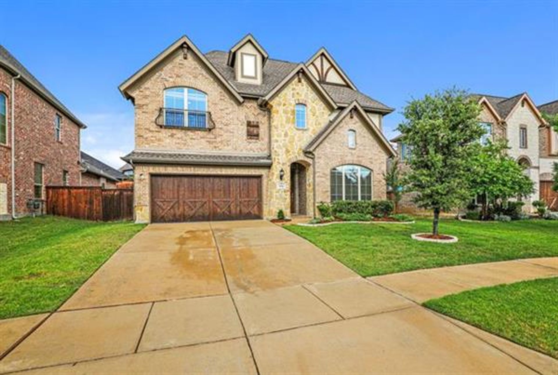 House in The Colony, Texas 10771432