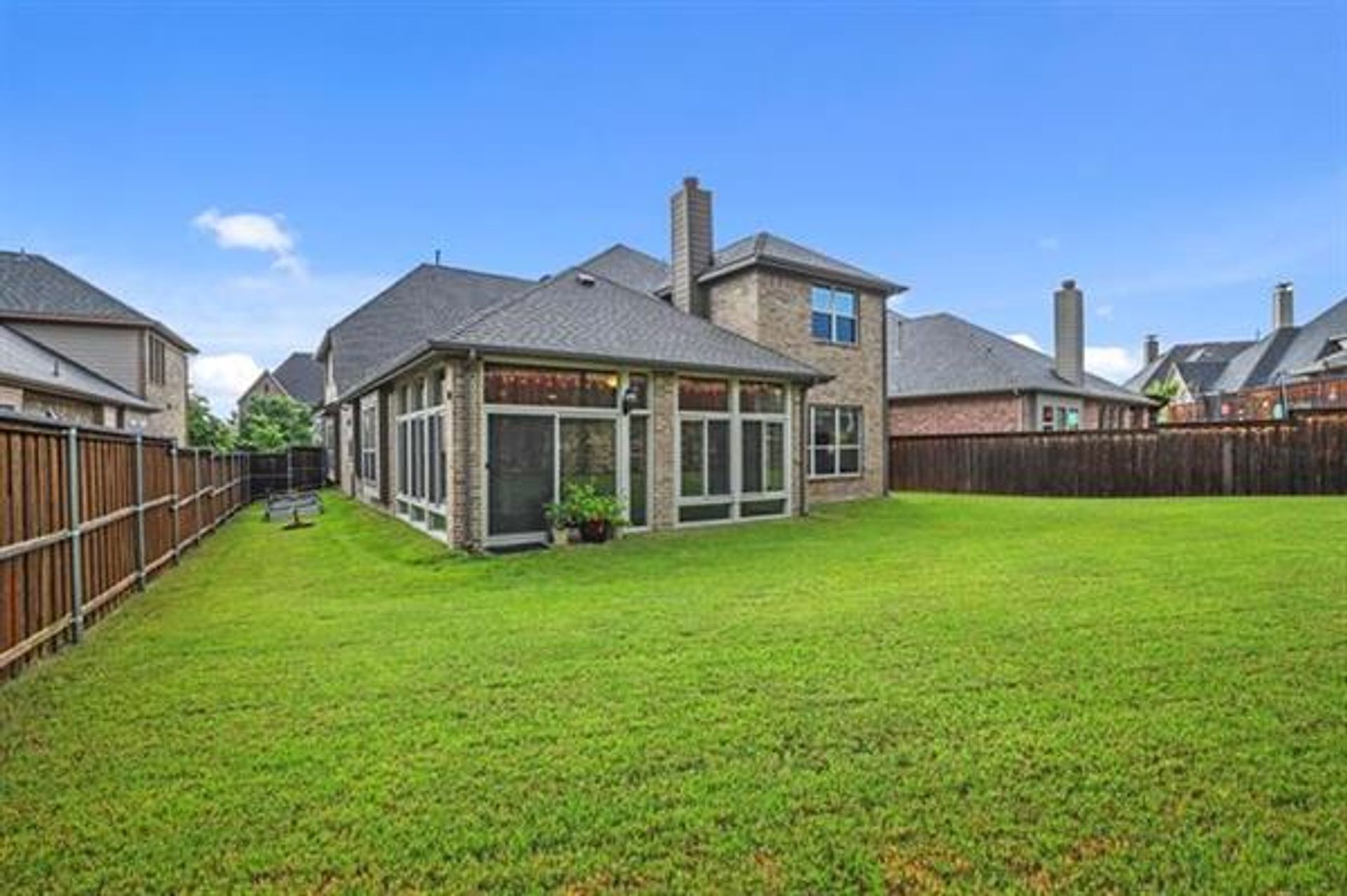 House in Frisco, Texas 10771432