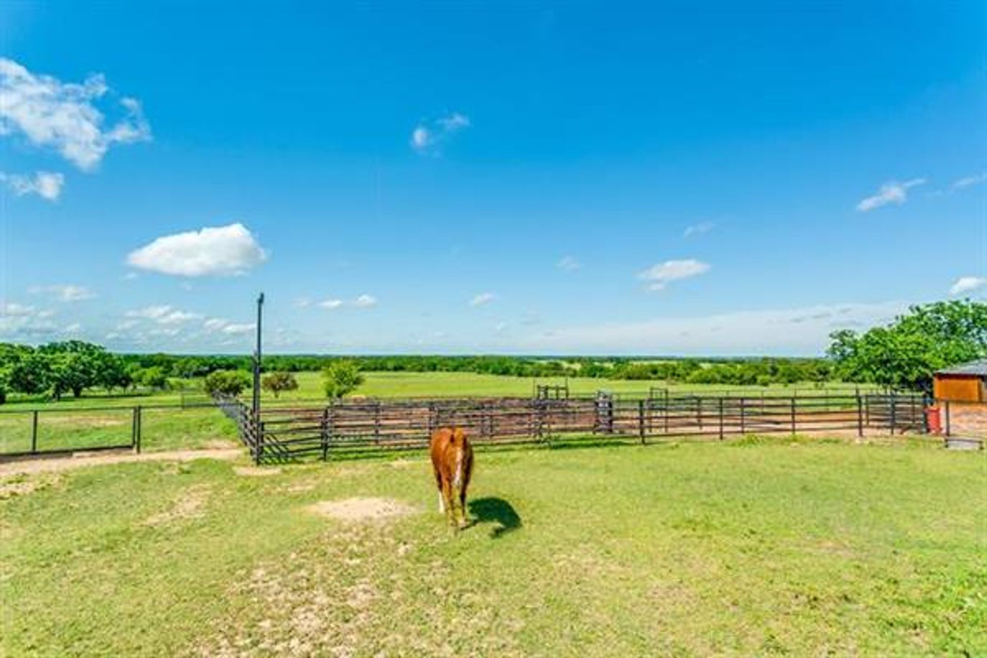 жилой дом в Poolville, Texas 10771520