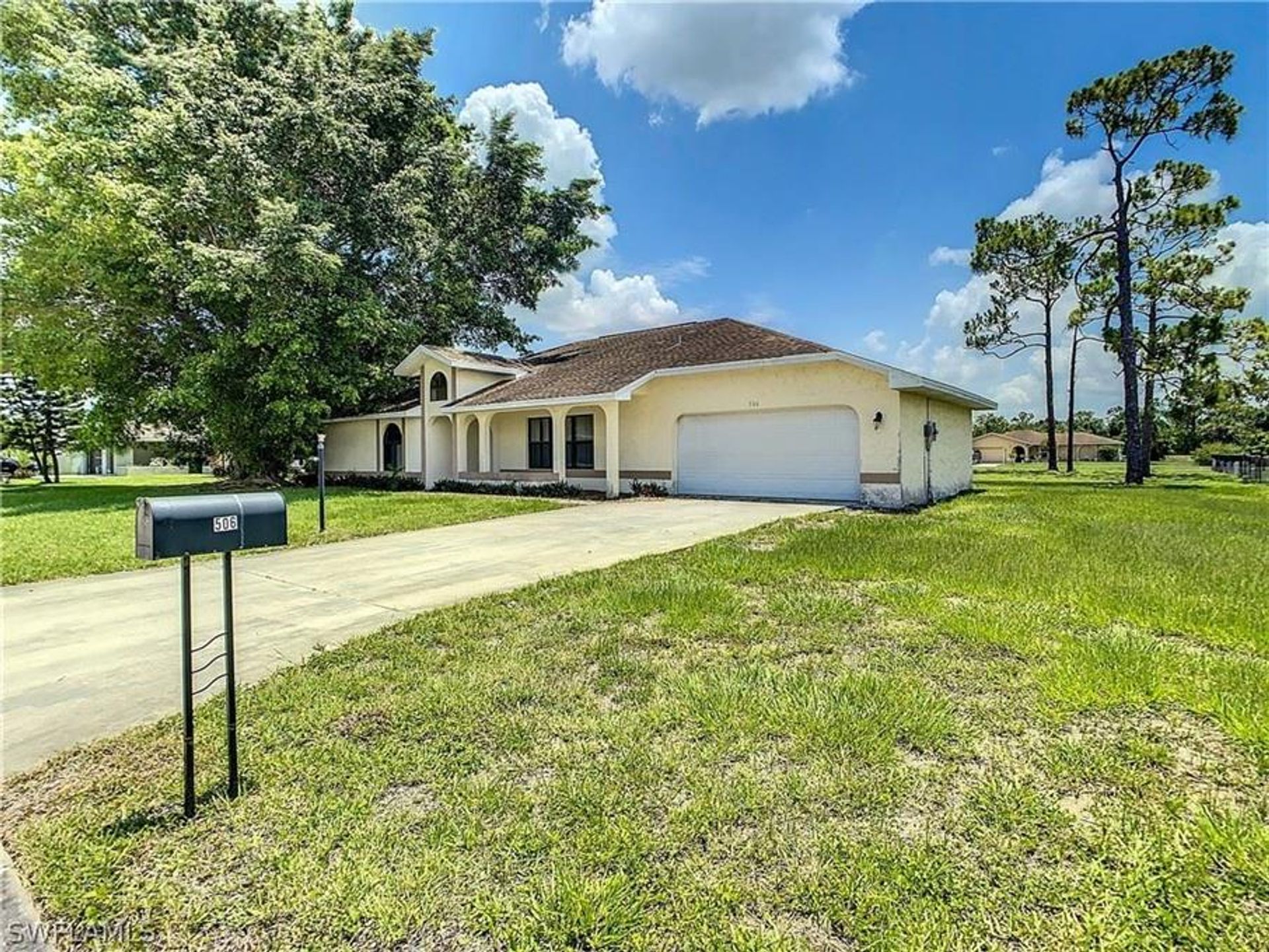 House in Lehigh Acres, Florida 10771637