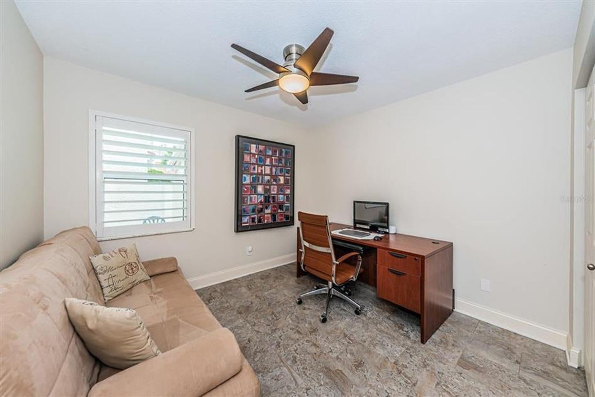 Condominium in St. Petersburg, Florida 10771787