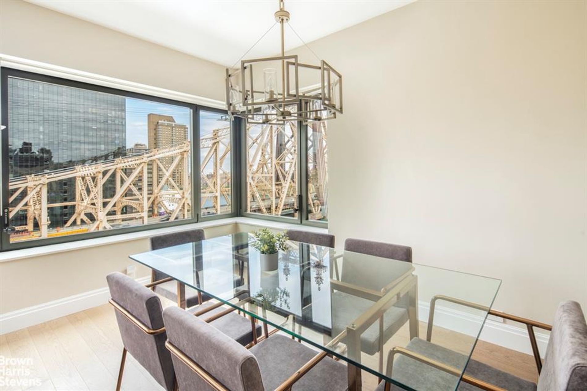 Condominium in Manhattan, New York 10772088