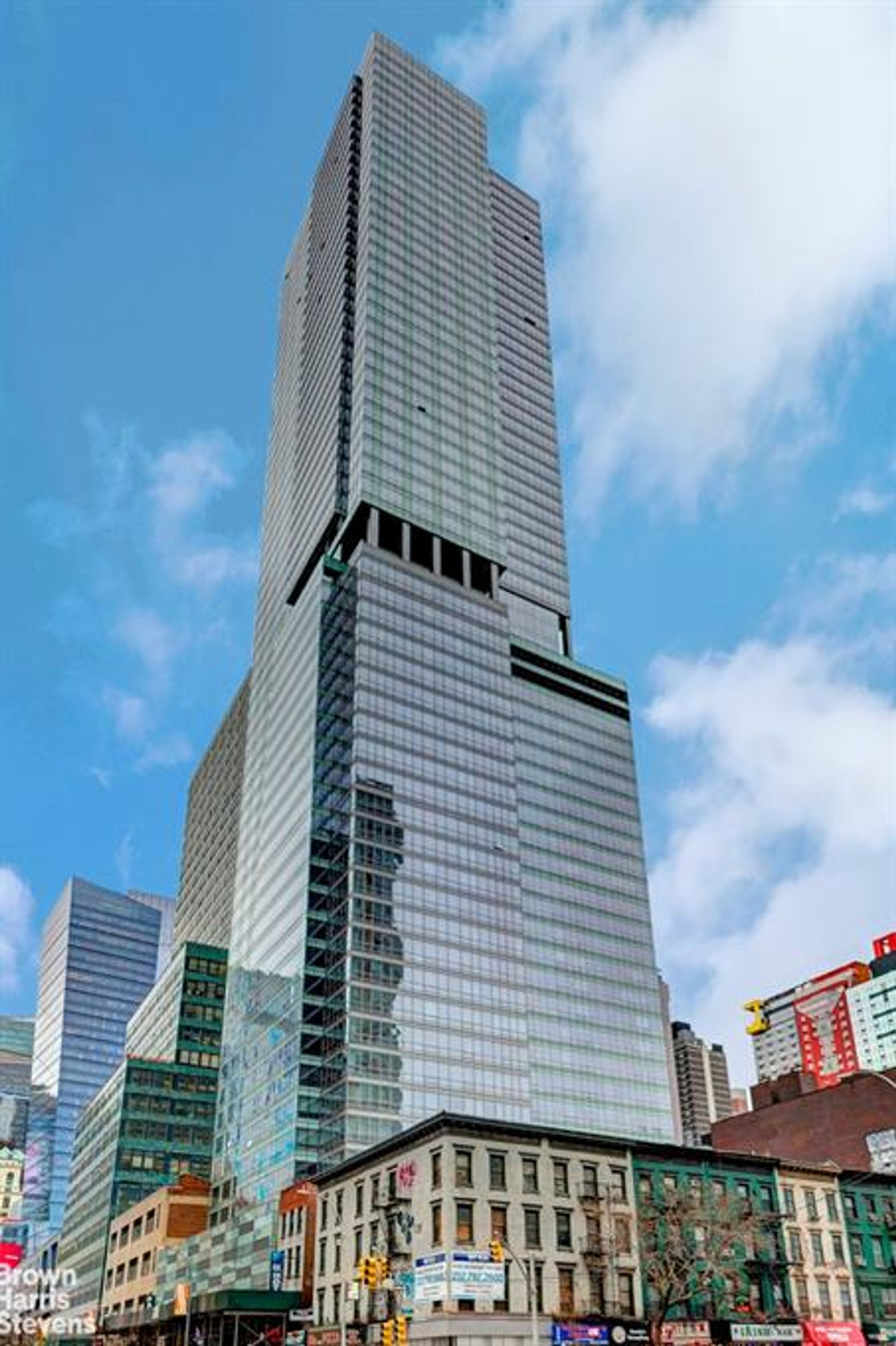 Condominium in New York, New York 10772111