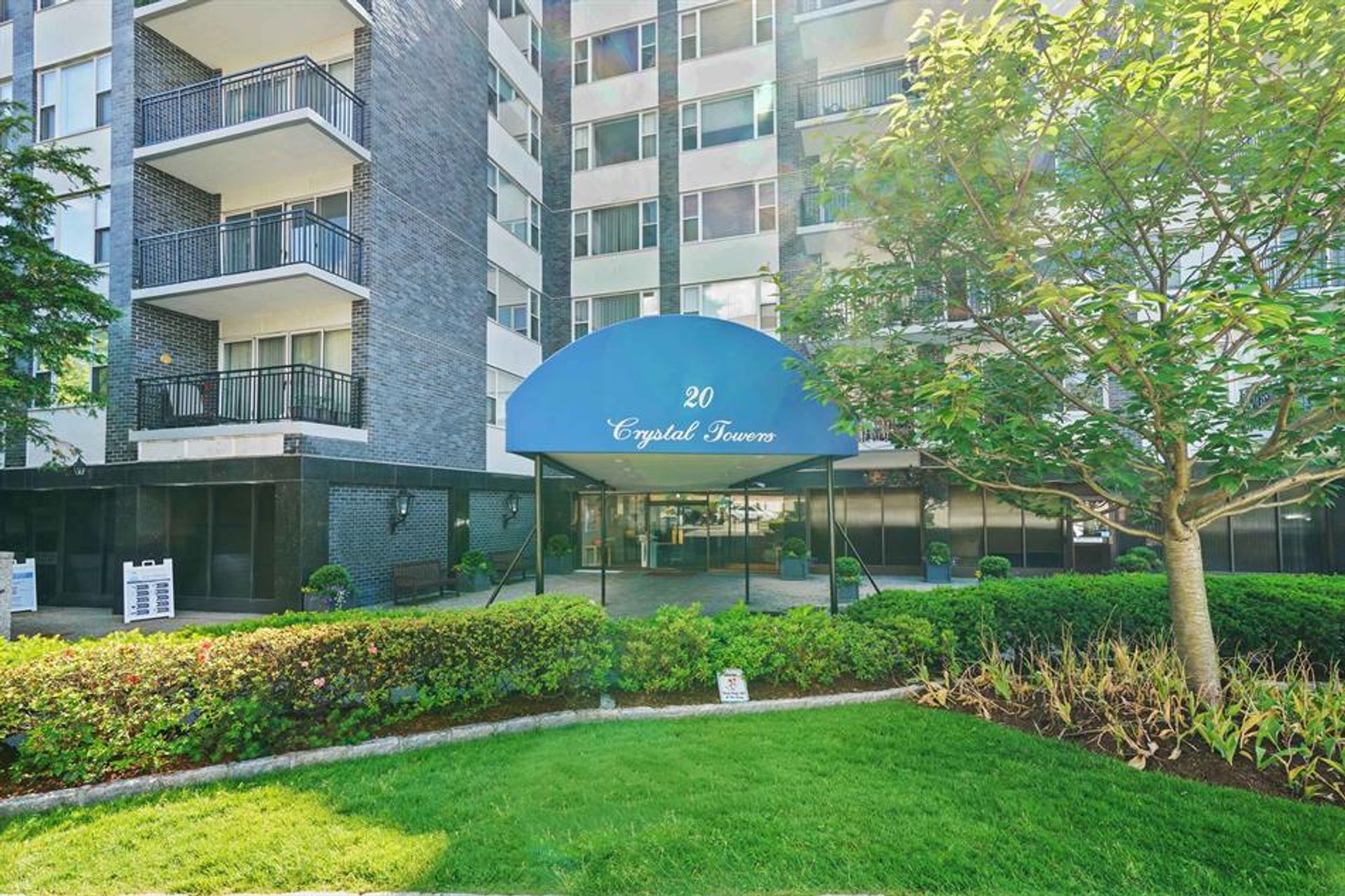 Condominium in White Plains, New York 10772286