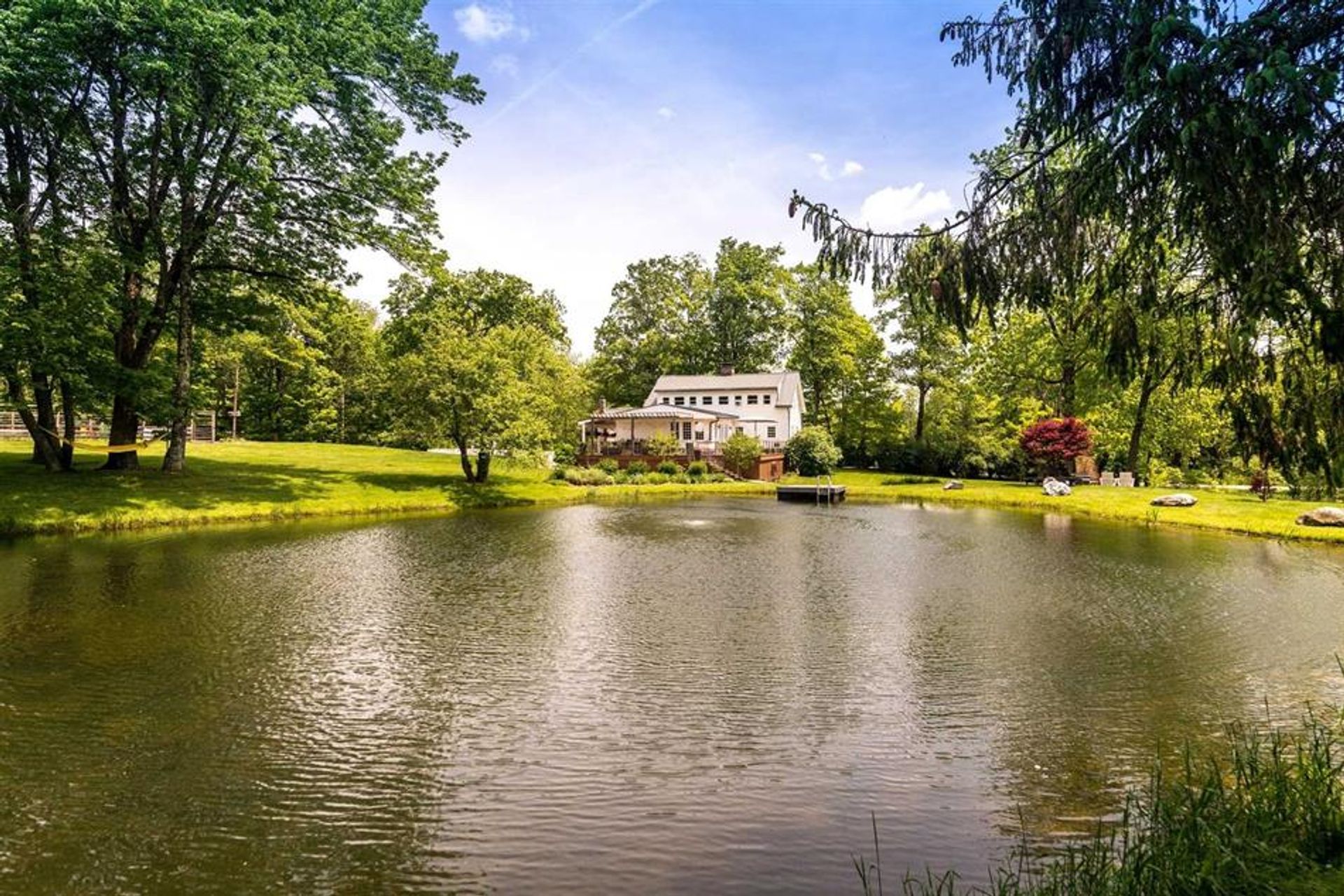 House in Green River, New York 10772411