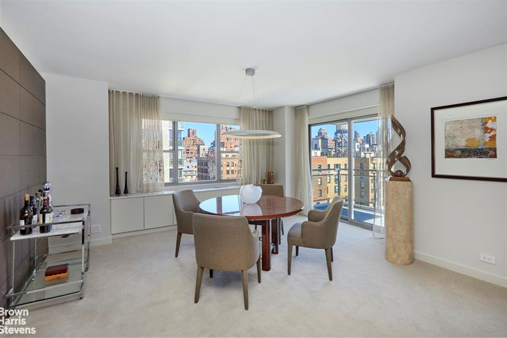 Condominium in Manhattan, New York 10772551