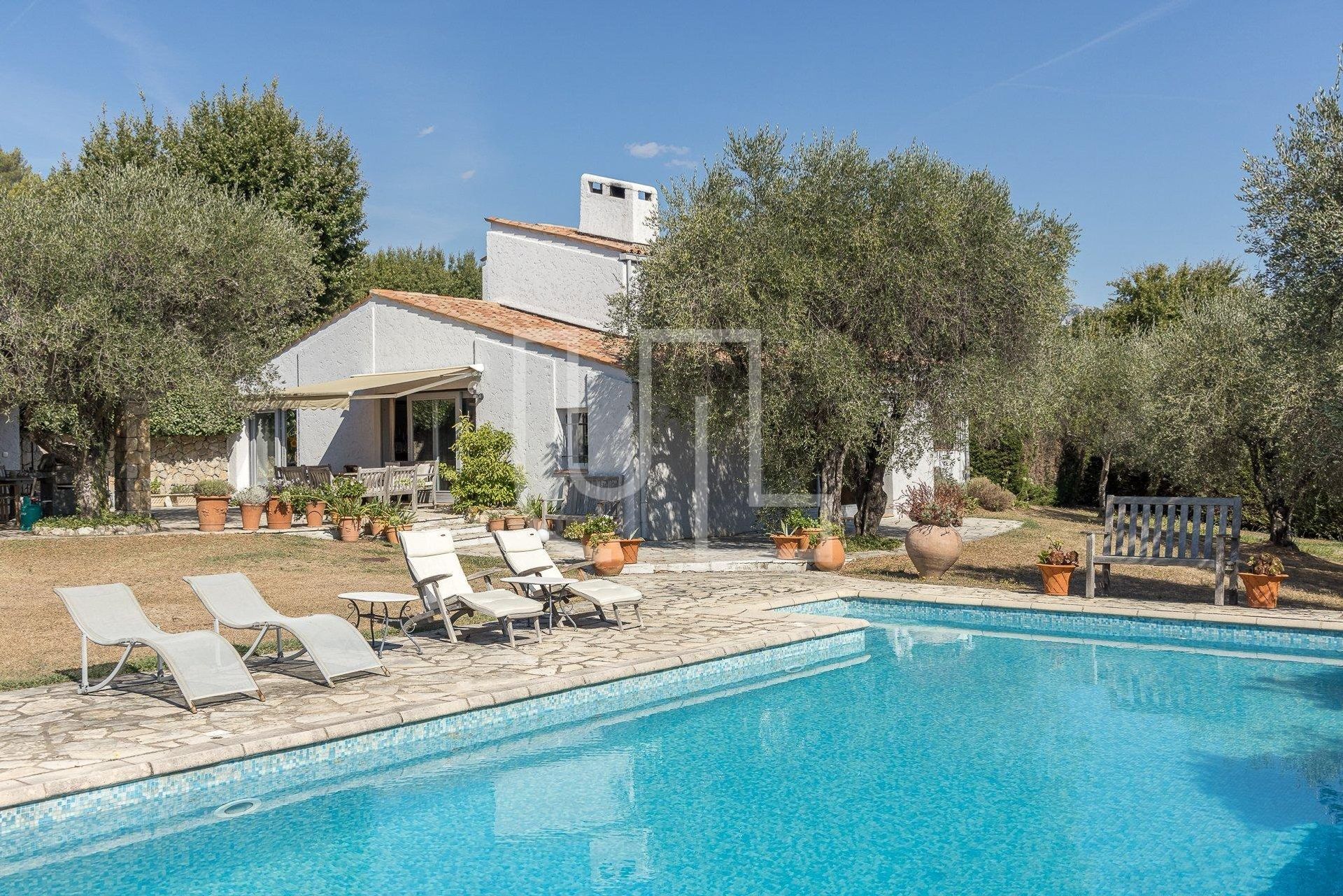 Haus im Châteauneuf-Grasse, Provence-Alpes-Côte d'Azur 10772660