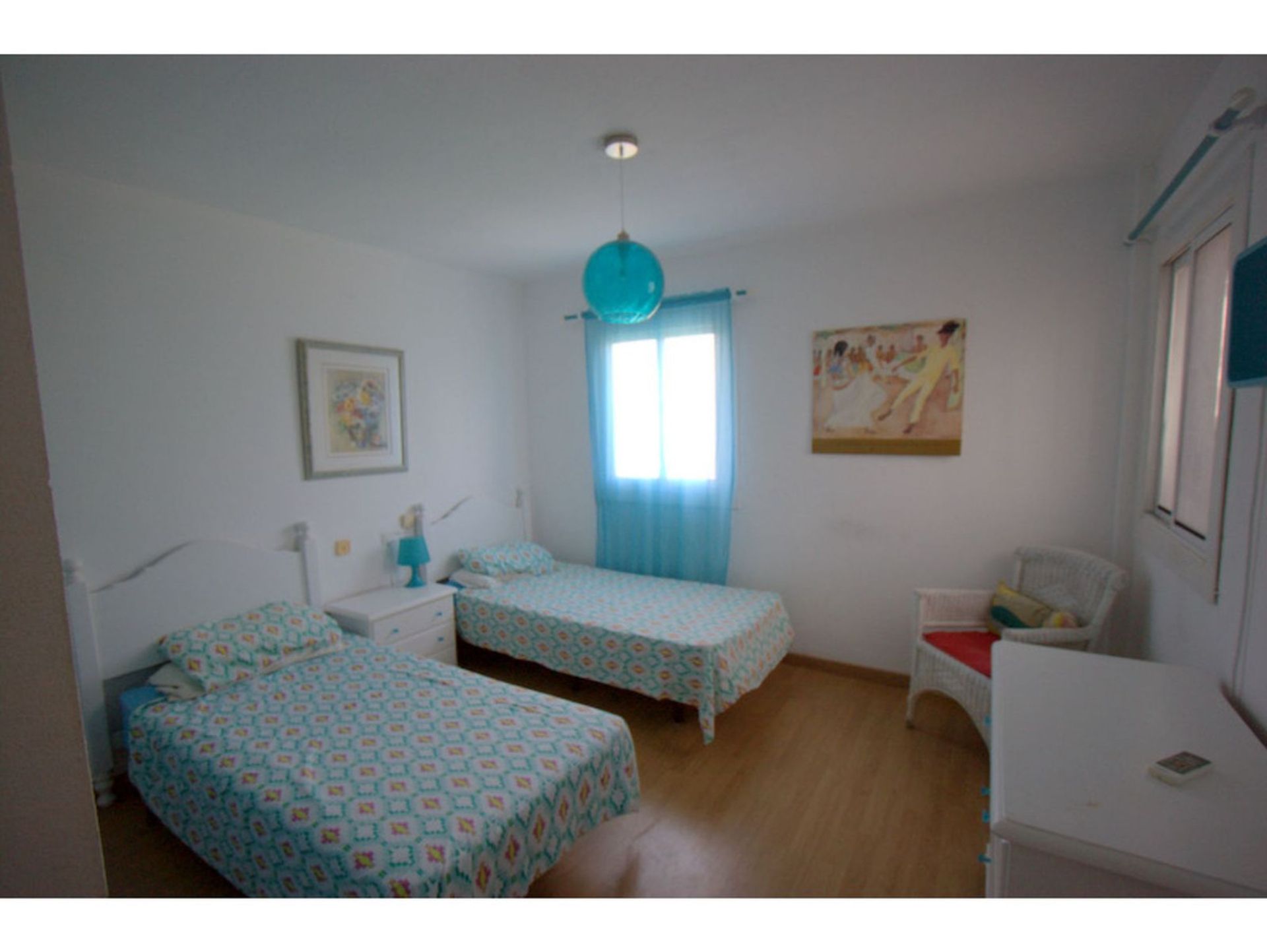 Condominium in La Duquesa, Andalucía 10773073