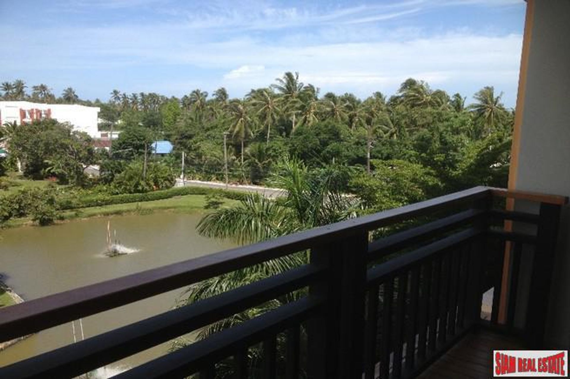 Condominium dans Rawai, Phuket 10773345