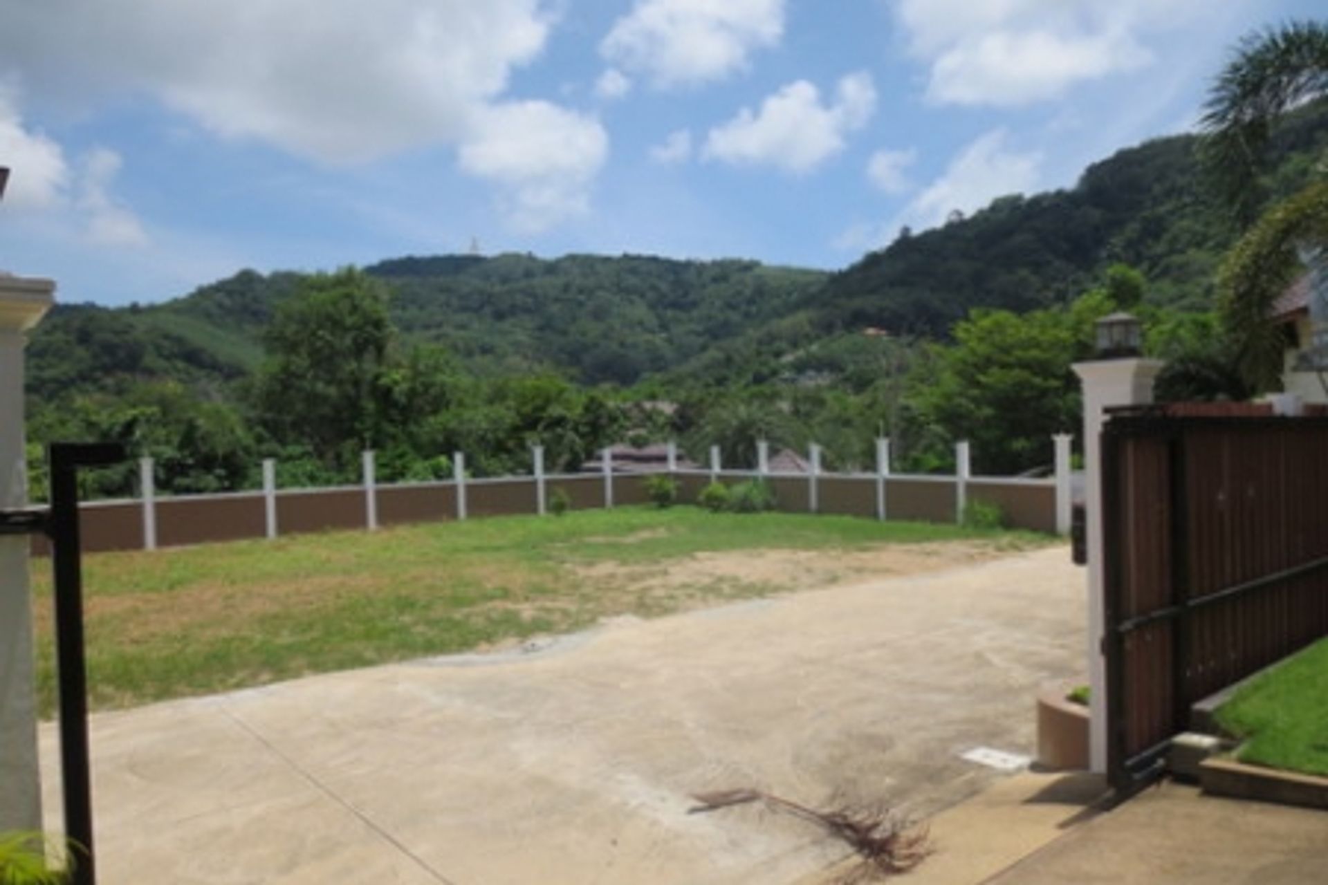 House in Ban Khok Tanot, Phuket 10773494