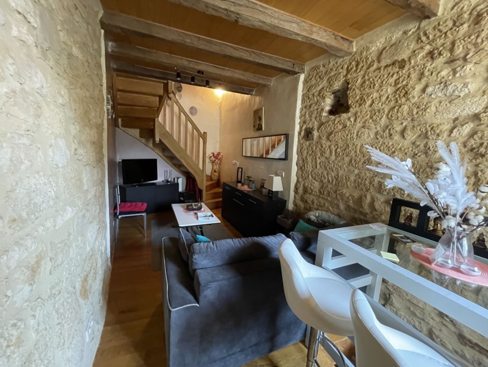 Будинок в Monsempron-Libos, Nouvelle-Aquitaine 10773545