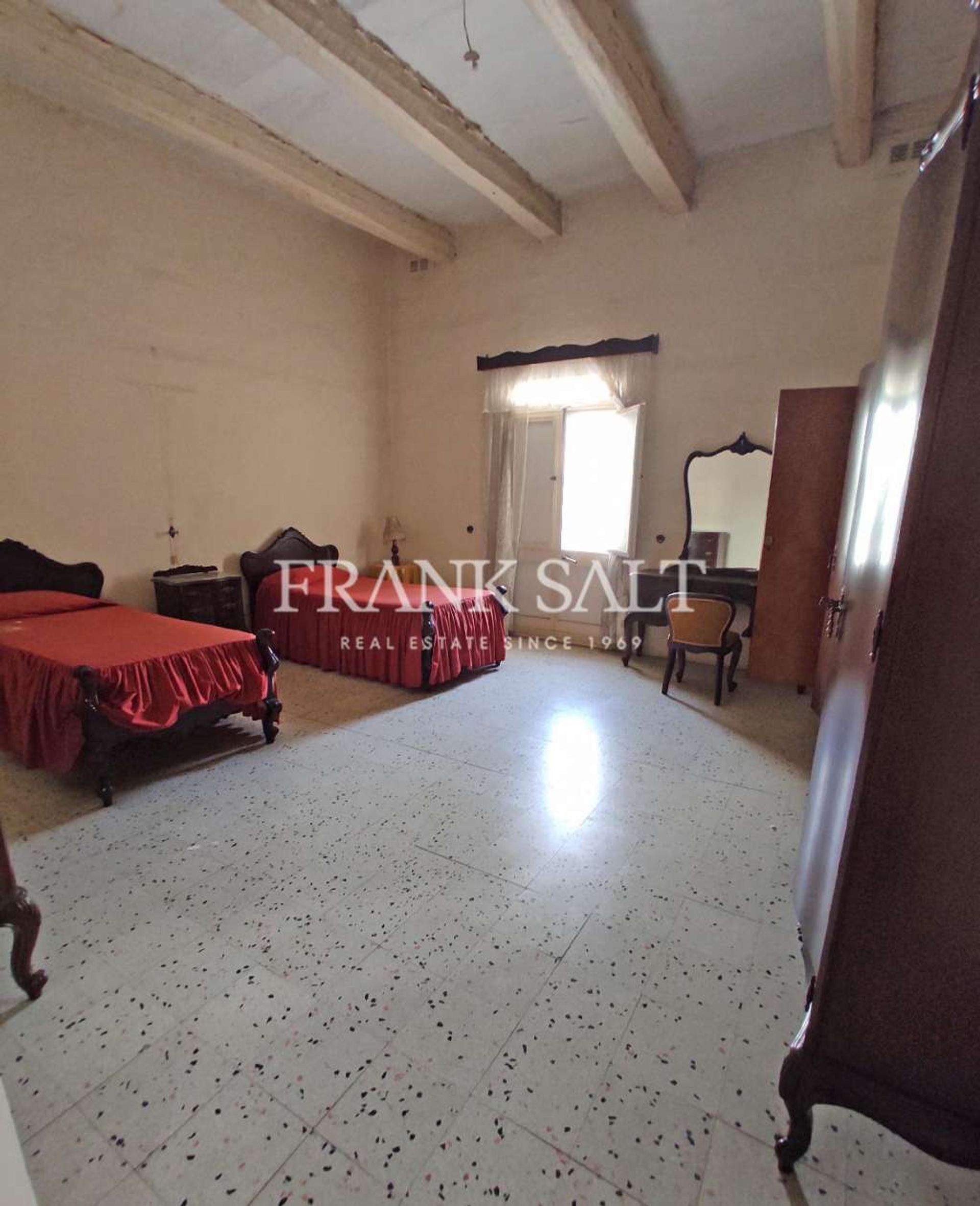 House in Qormi,  10773696