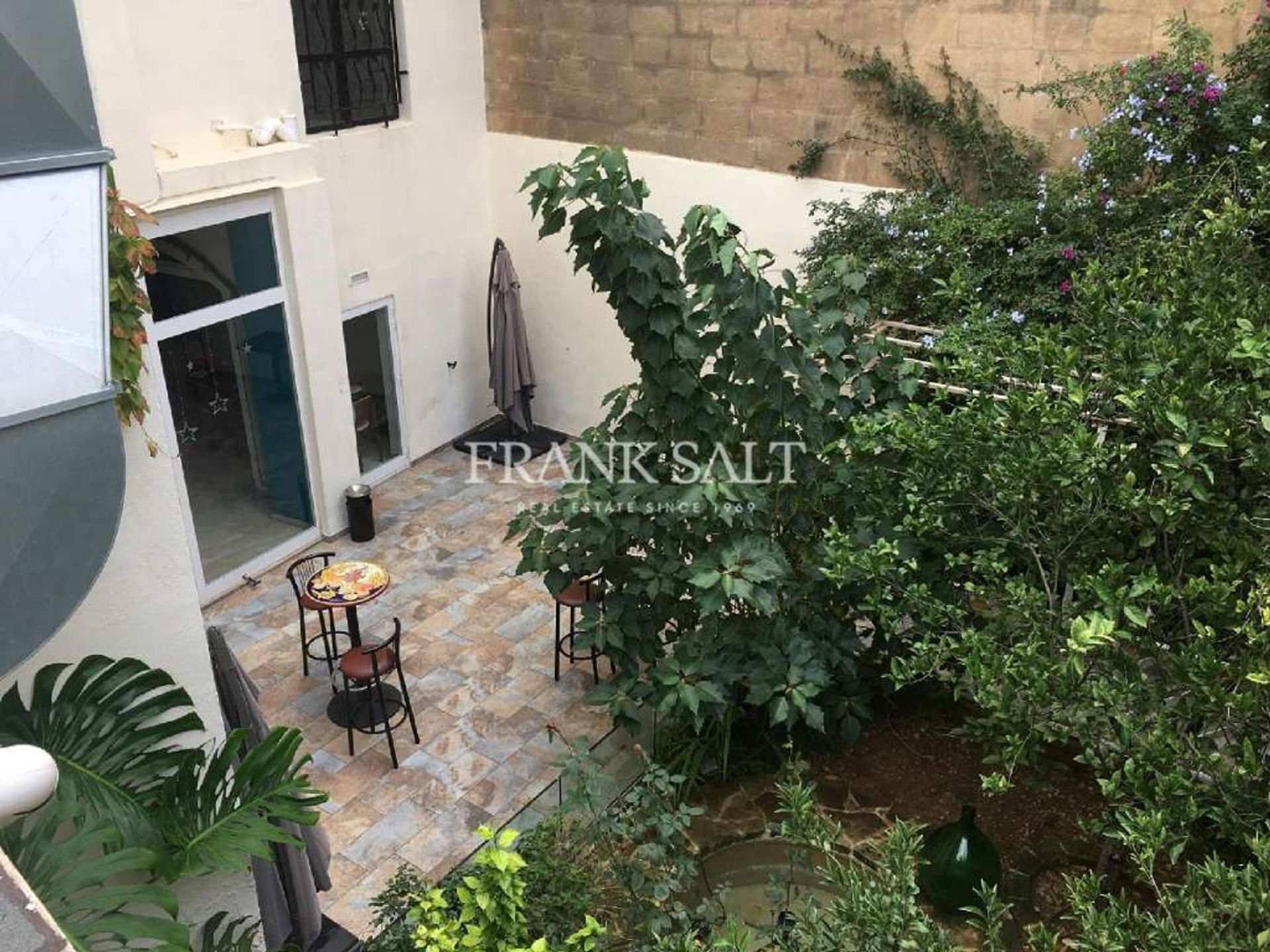 Lain di Birkirkara, Birkirkara 10774162