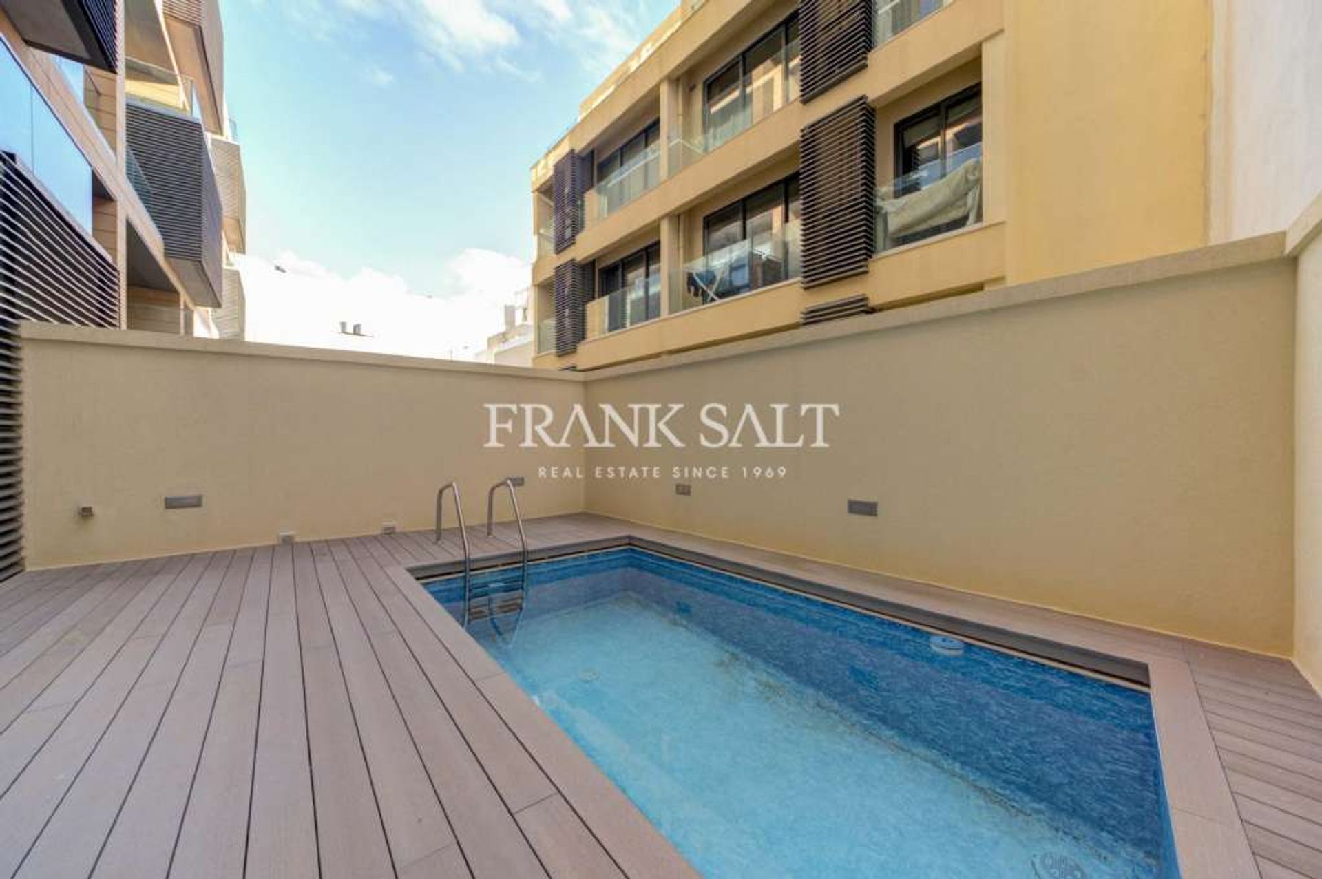 Condominium in San Giljan, San Giljan 10774960