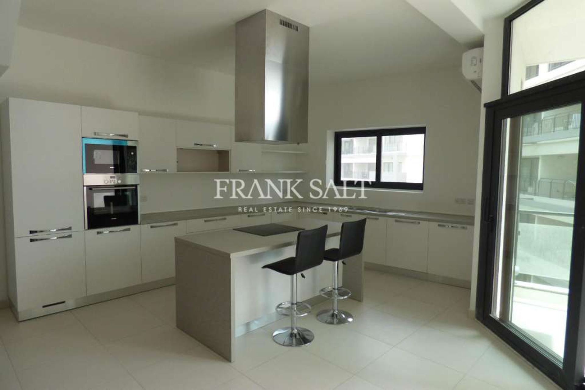 Condominium in San Giljan, San Giljan 10774969