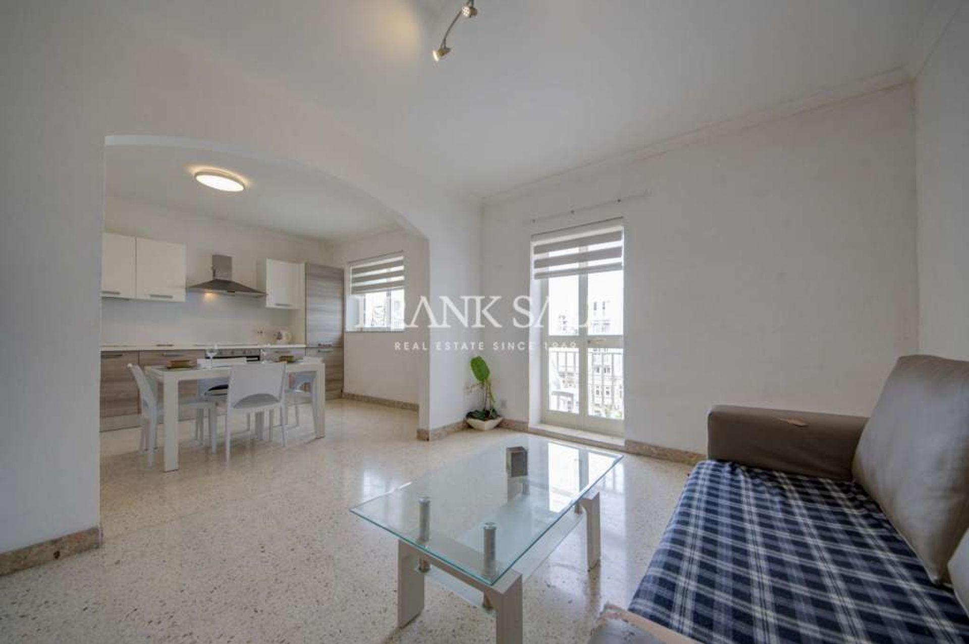 Condominium in San Giljan, San Giljan 10775084