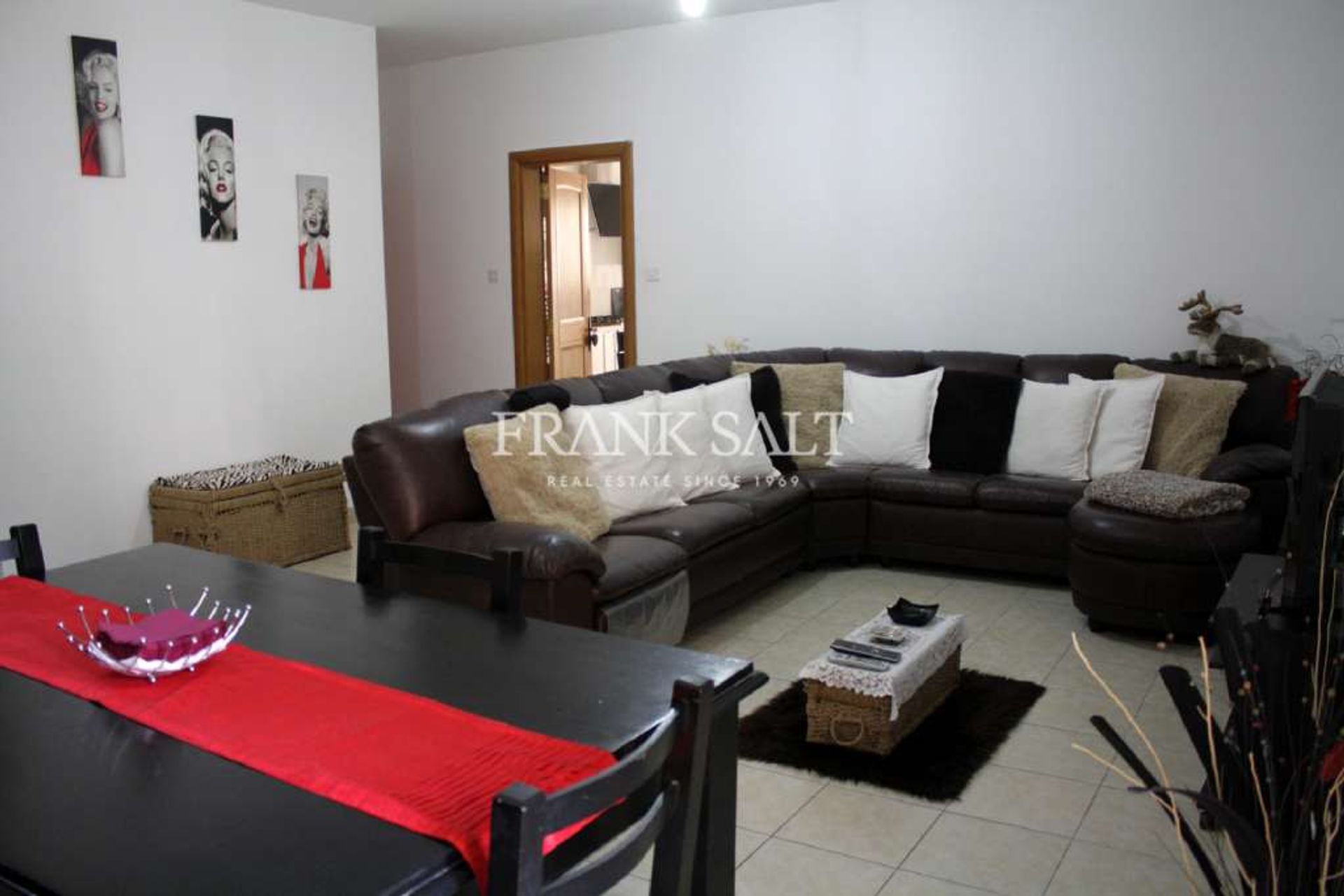 Condominium in San Giljan, San Giljan 10775174