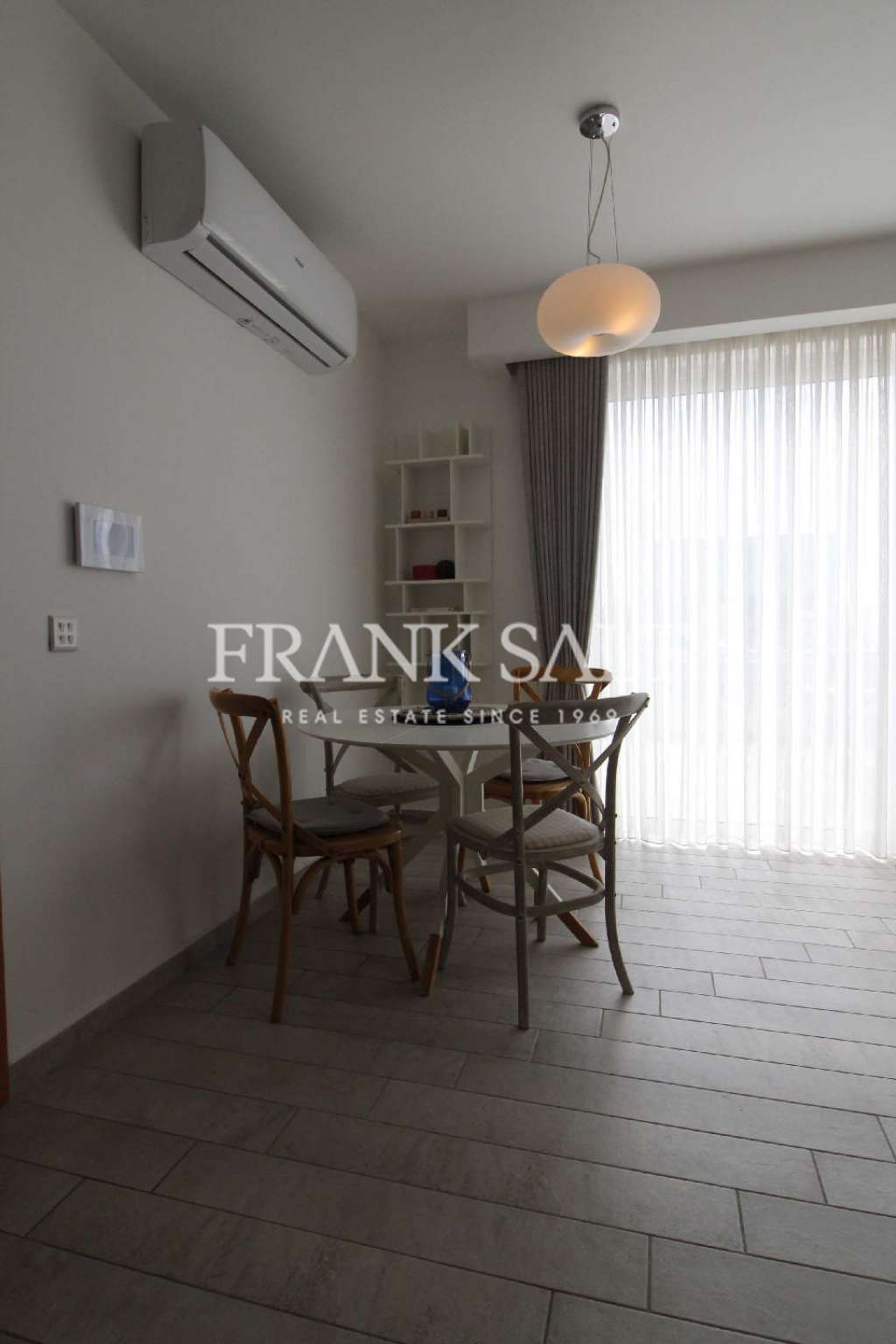 Condominium in San Giljan, San Giljan 10775175