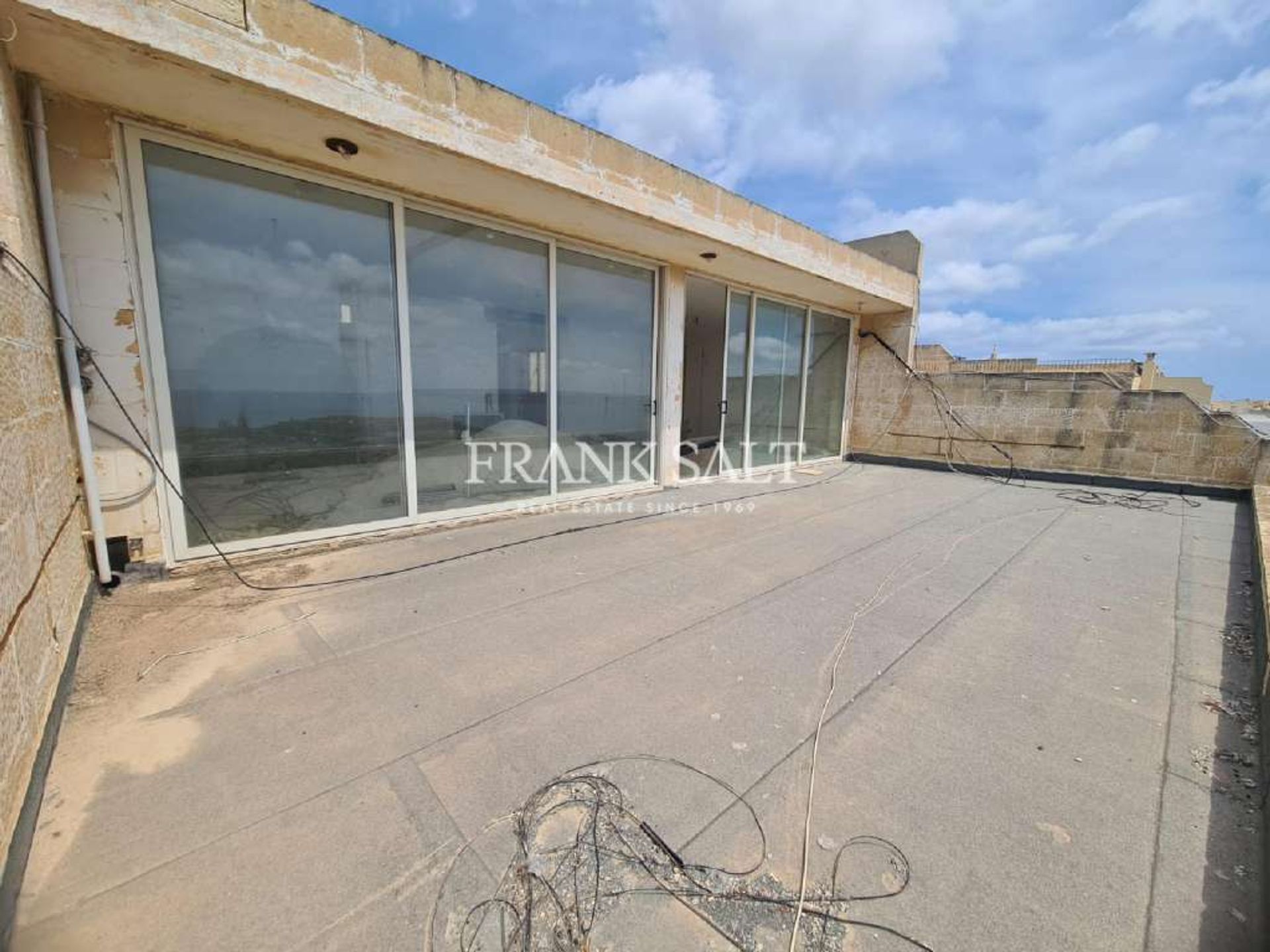 Condominium dans Nadur,  10775278