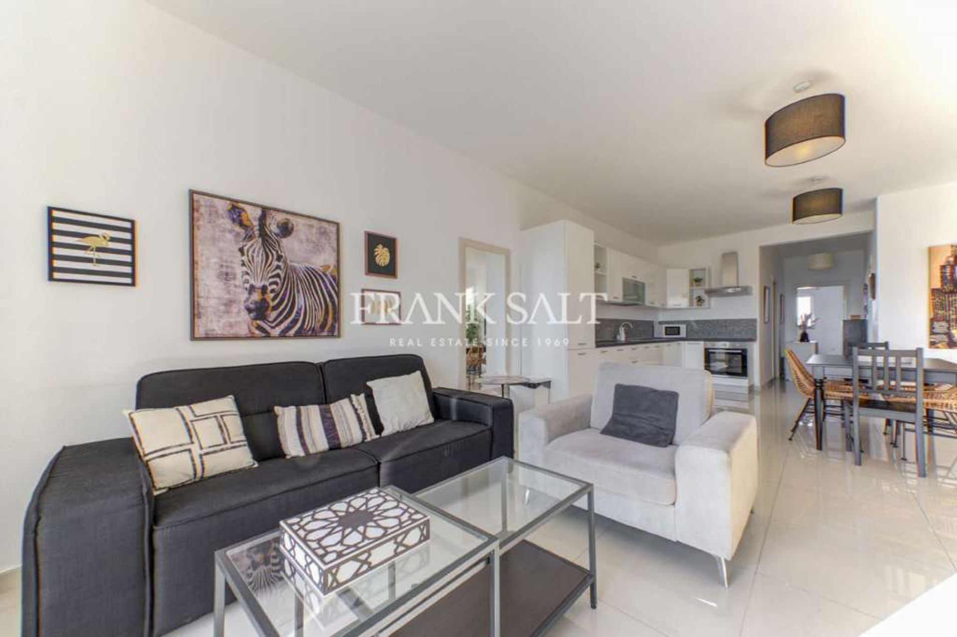 Condominium in San Giljan, San Giljan 10775417