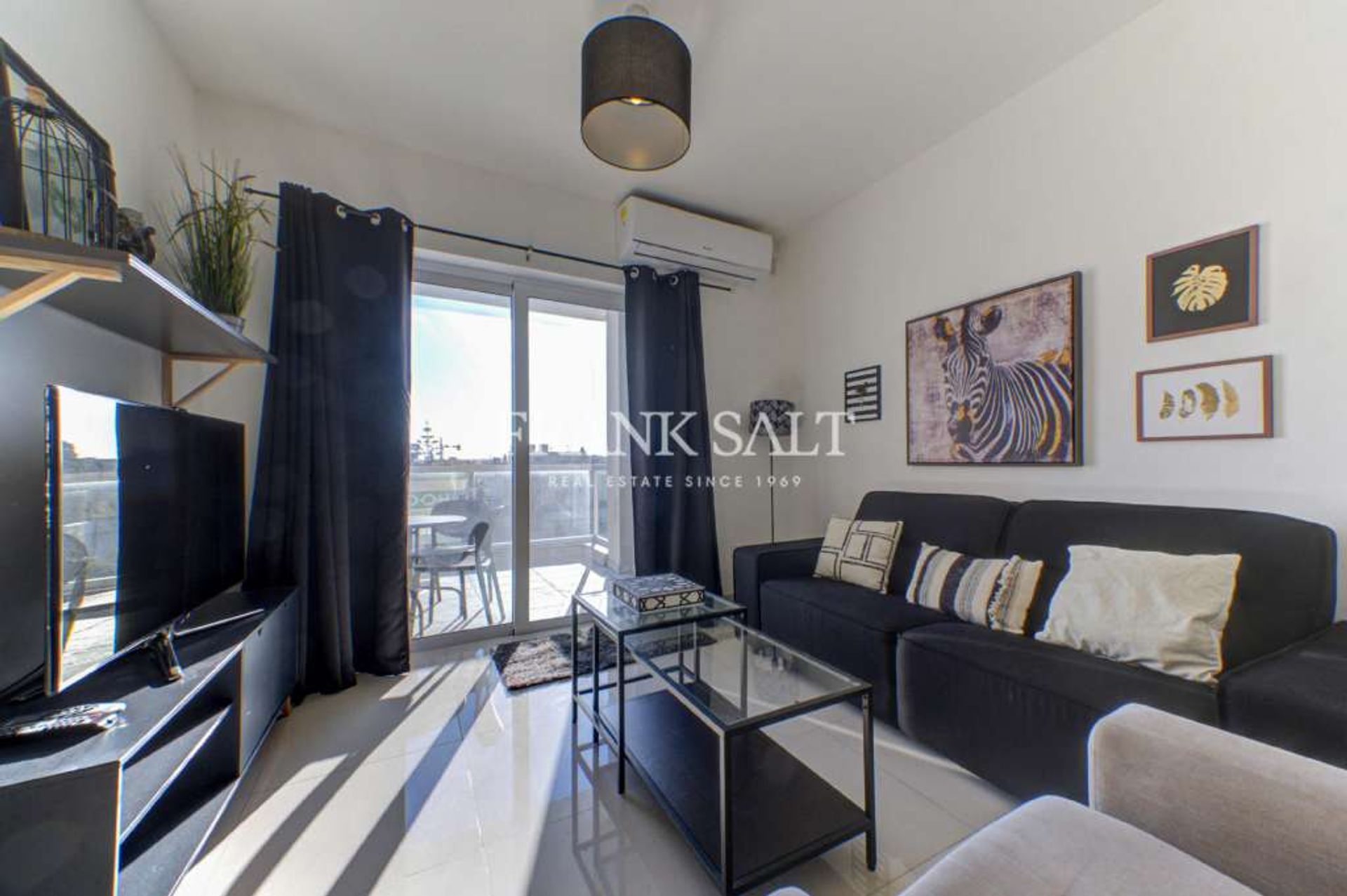 Condominium in San Giljan, San Giljan 10775417