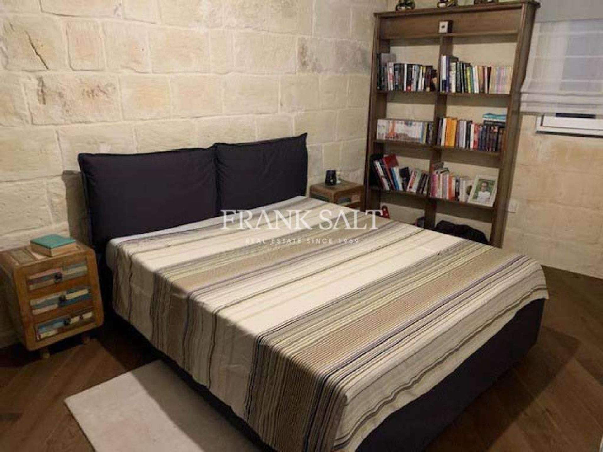 Inny w Naxxar,  10775691