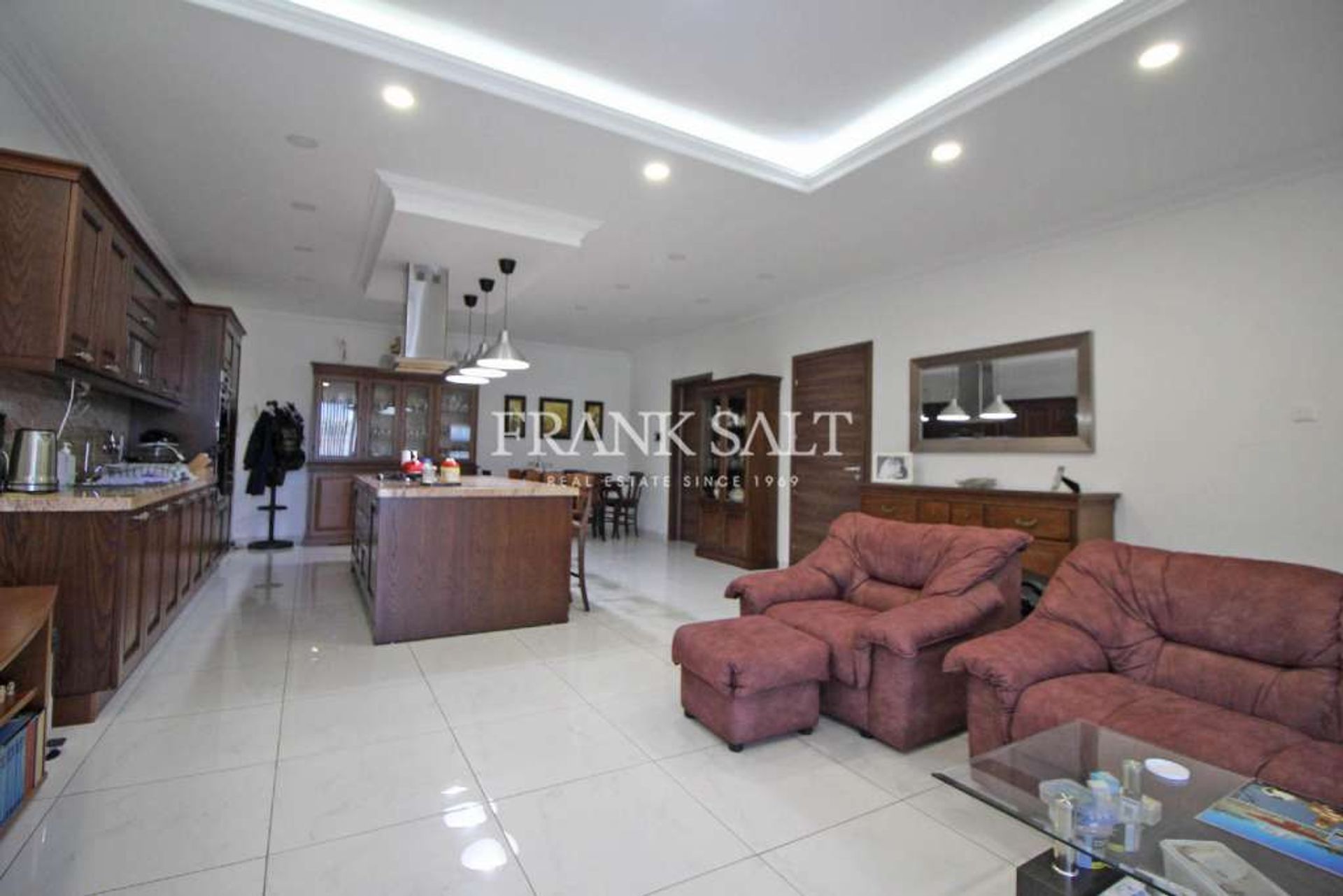 Condominium in Mosta,  10776275