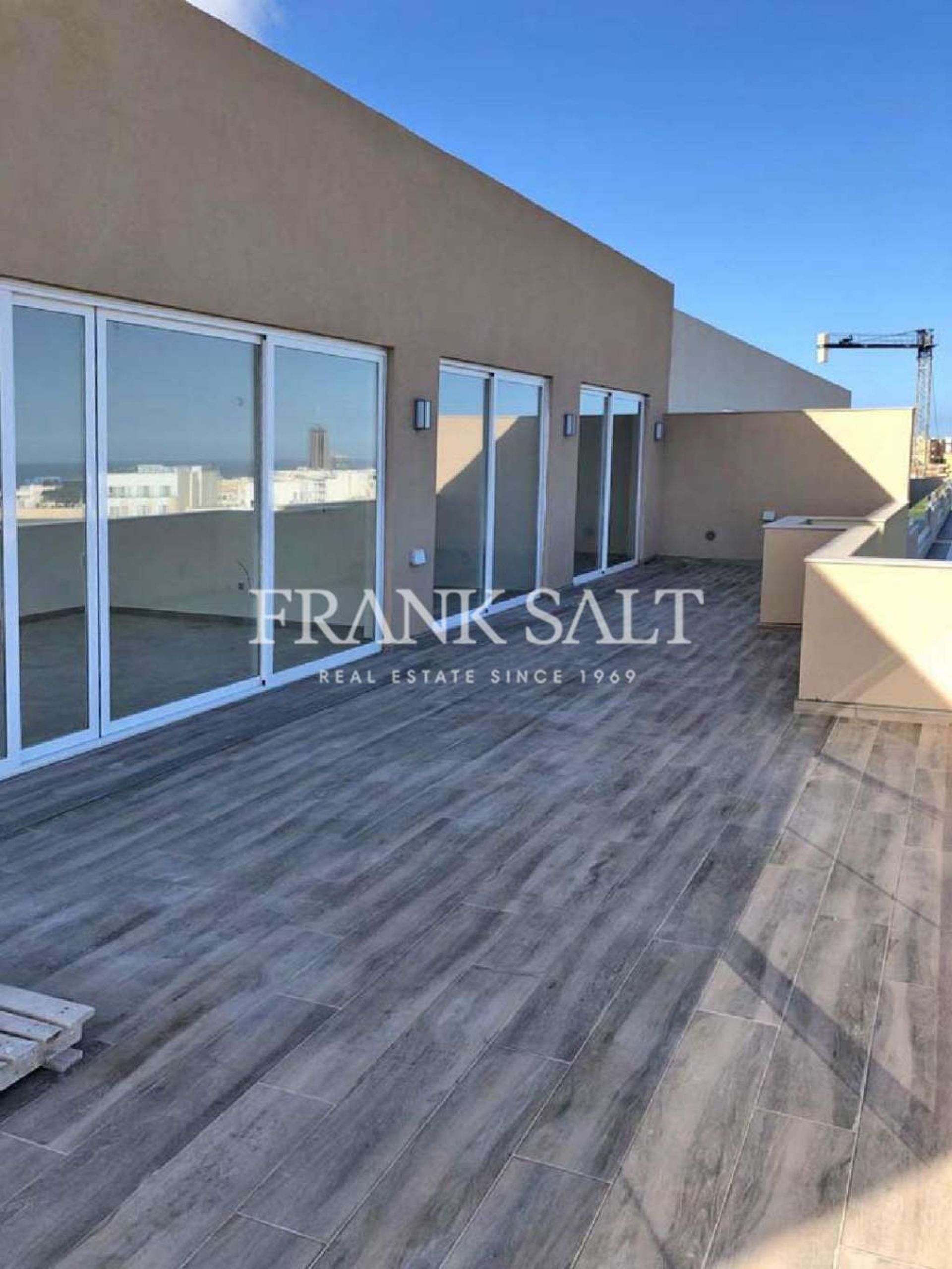 Condominium in San Giljan, San Giljan 10776853