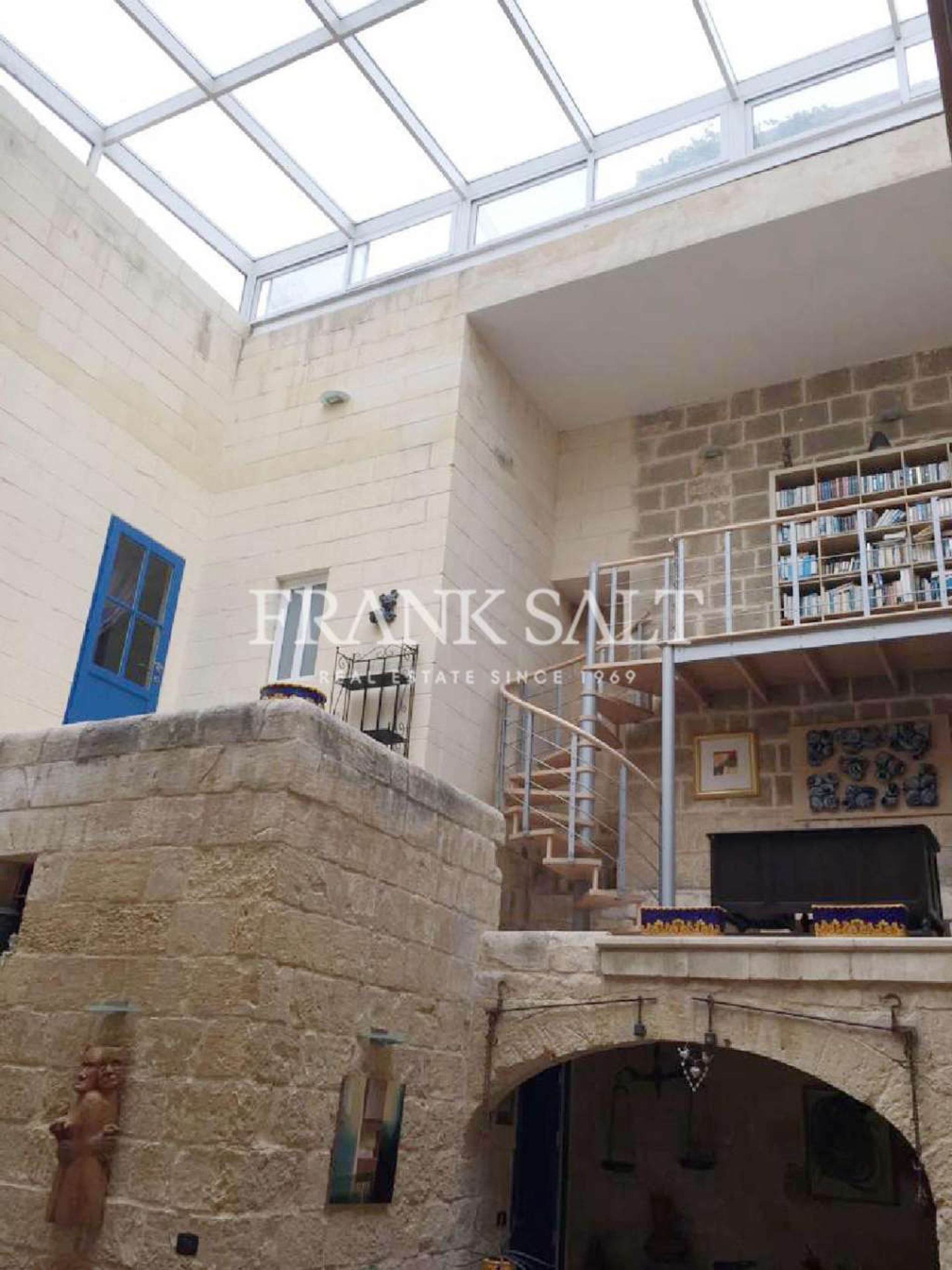 Annen i Balzan, Balzan 10777146