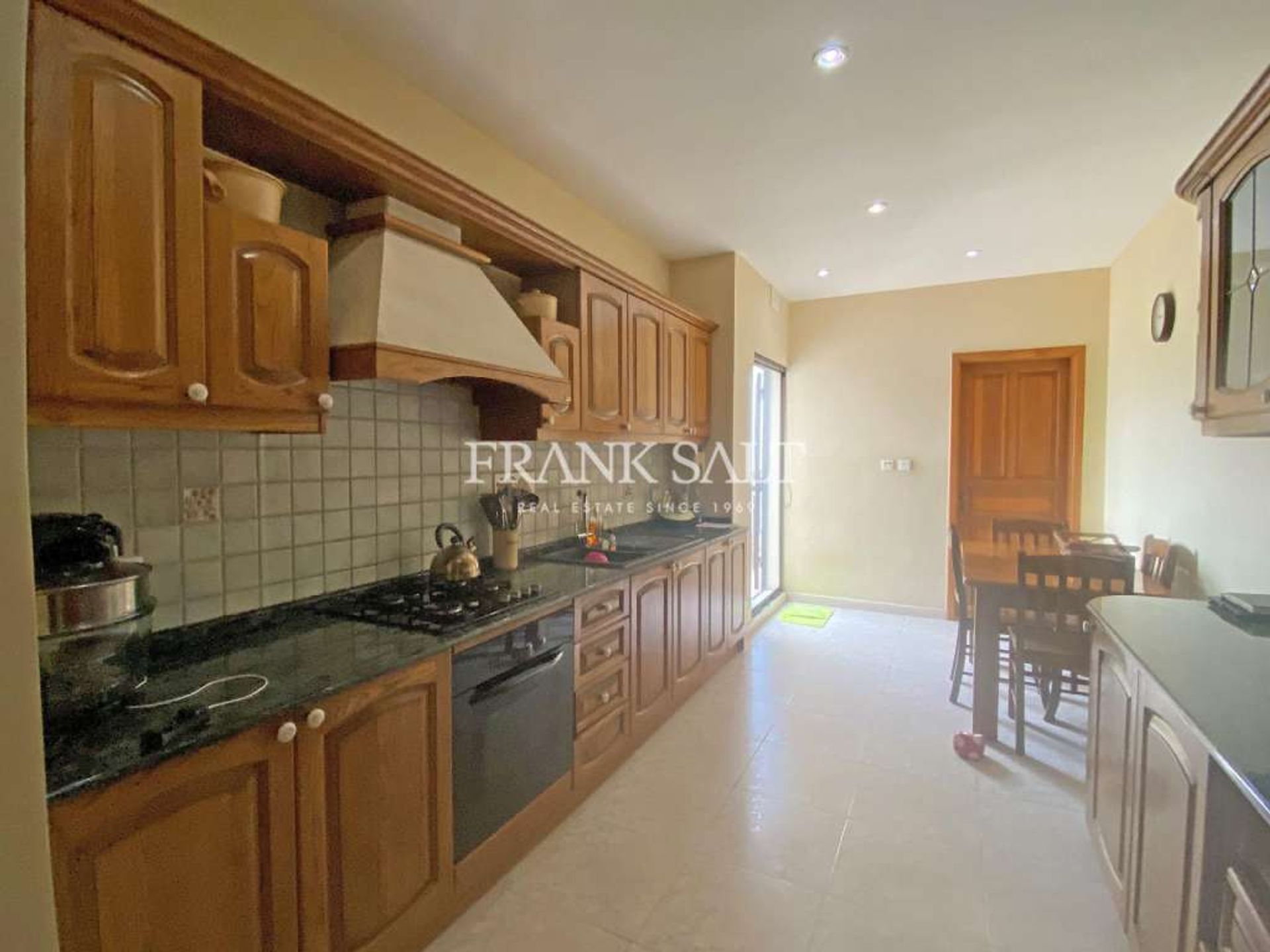 Condominio nel Il-Marsa,  10777175