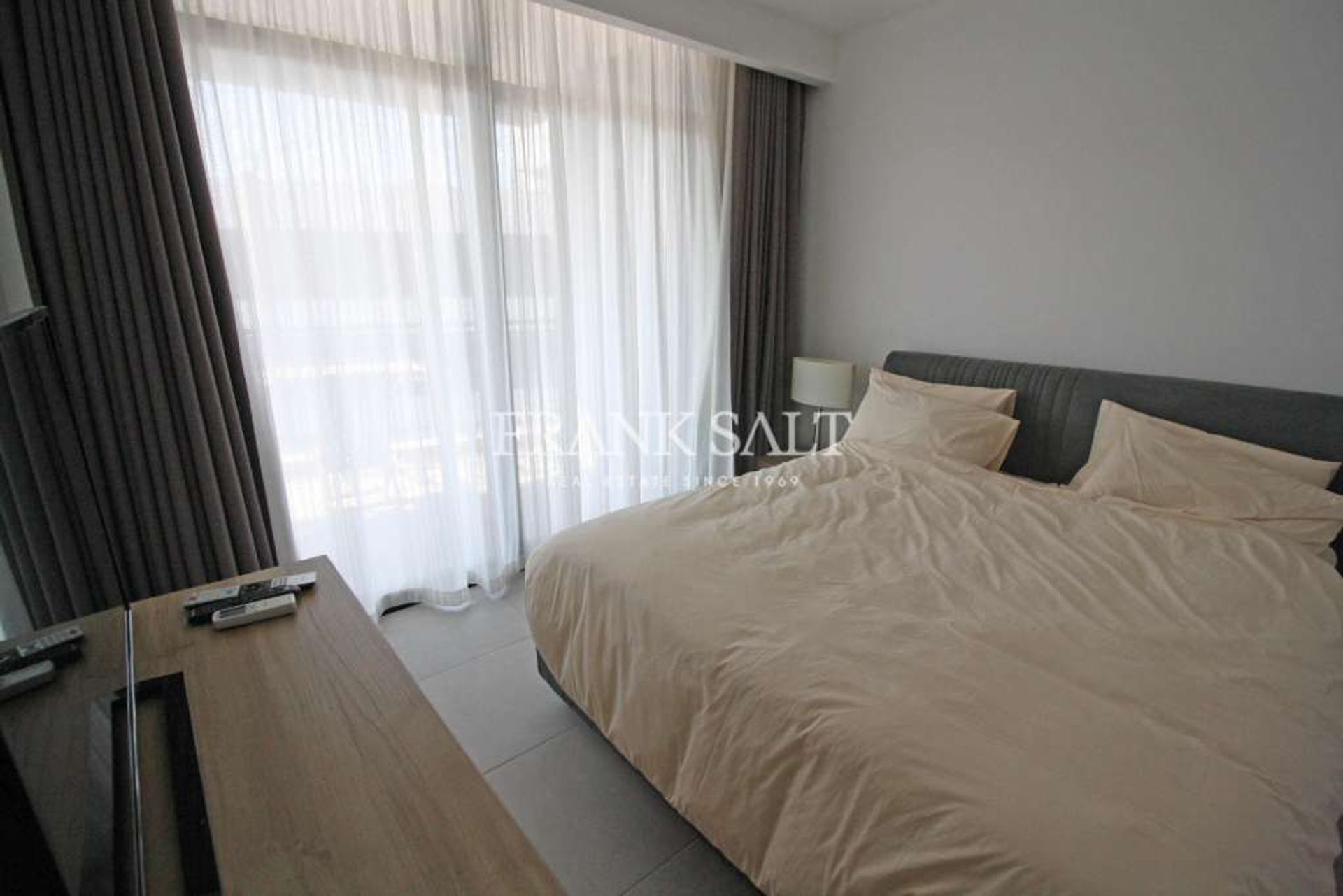 Condominium in San Giljan, San Giljan 10777303