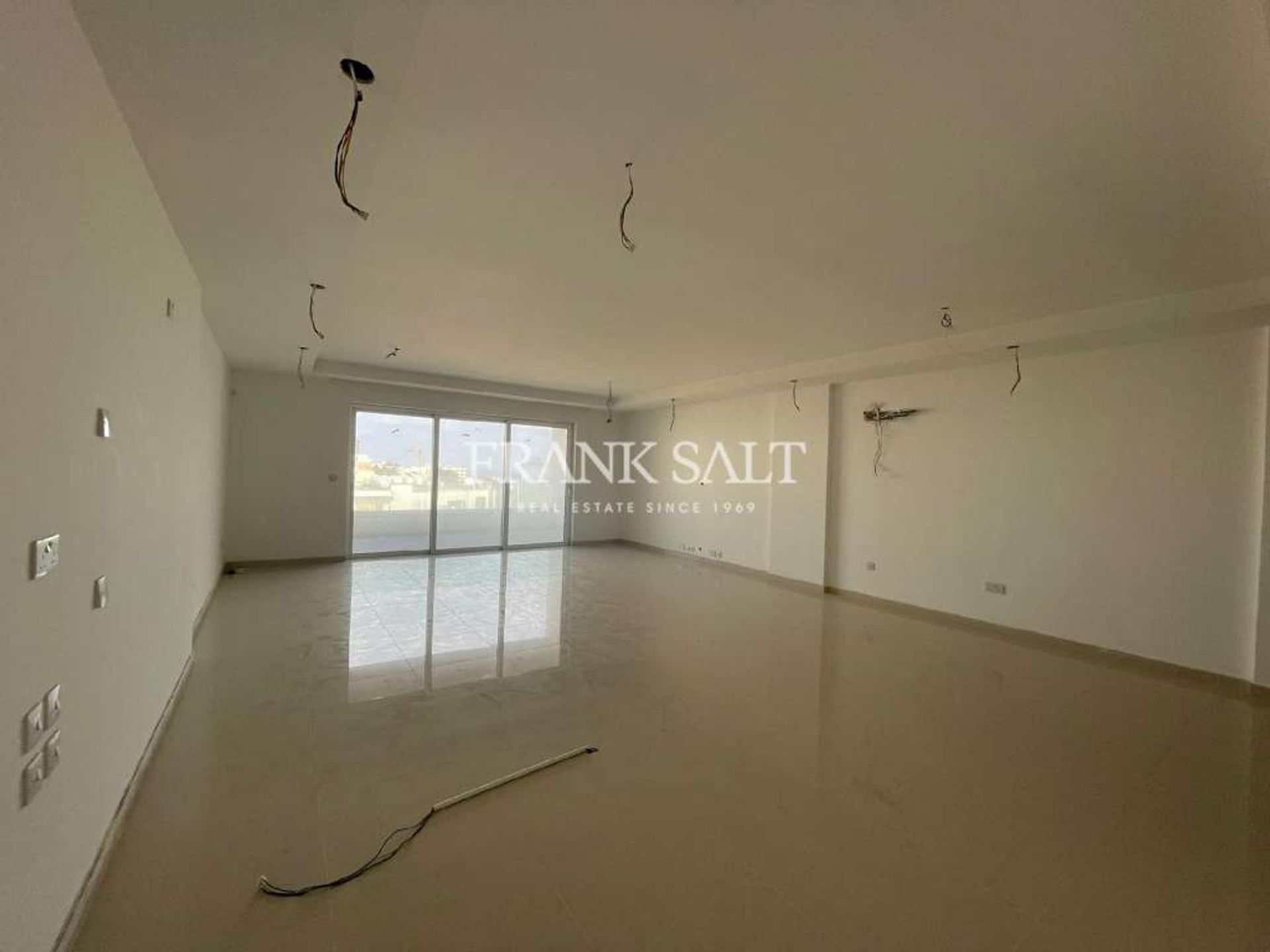 Condominium in San Giljan, San Giljan 10777309