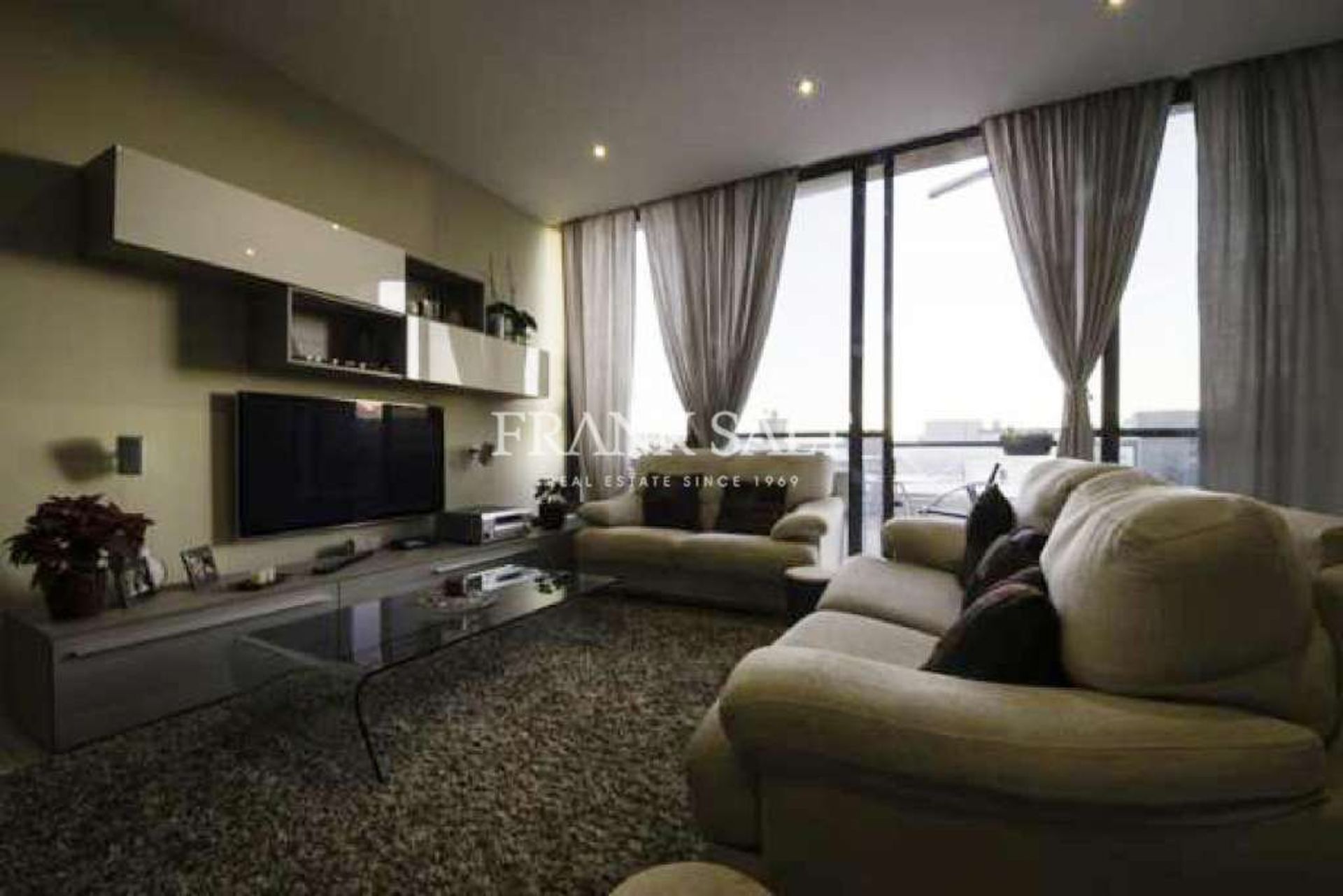 Kondominium dalam Gzira, Gzira 10777312