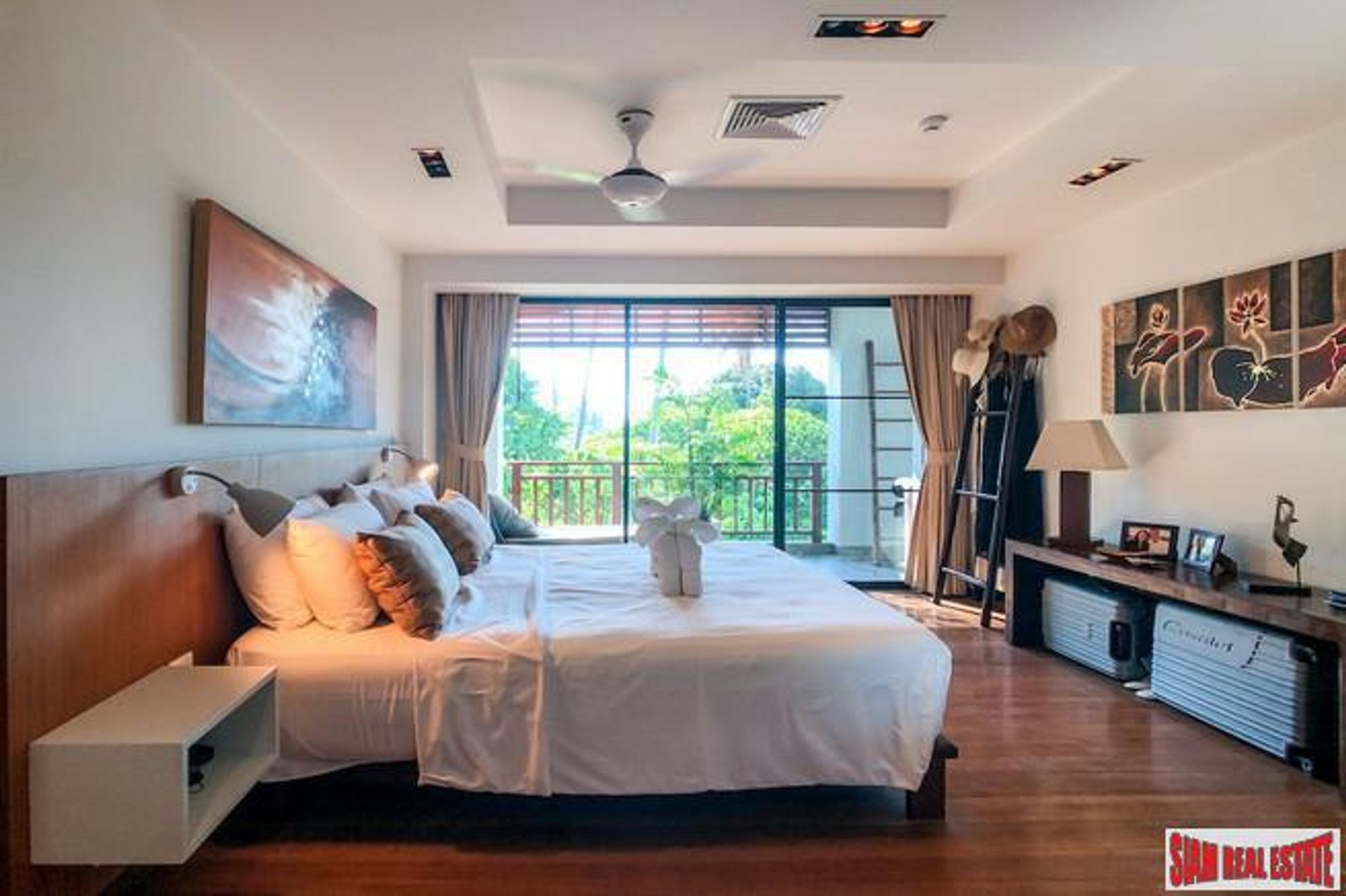 Condominium in Choeng Thale, Phuket 10777507