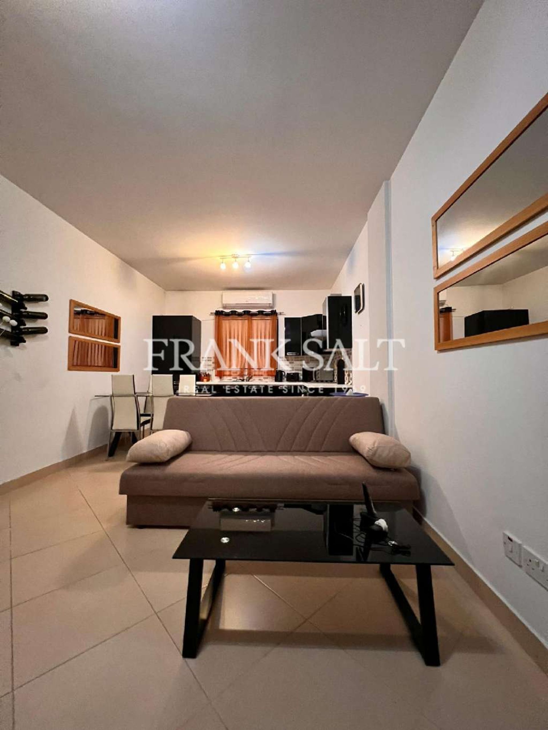 Condominium in Luqa, Luqa 10777600