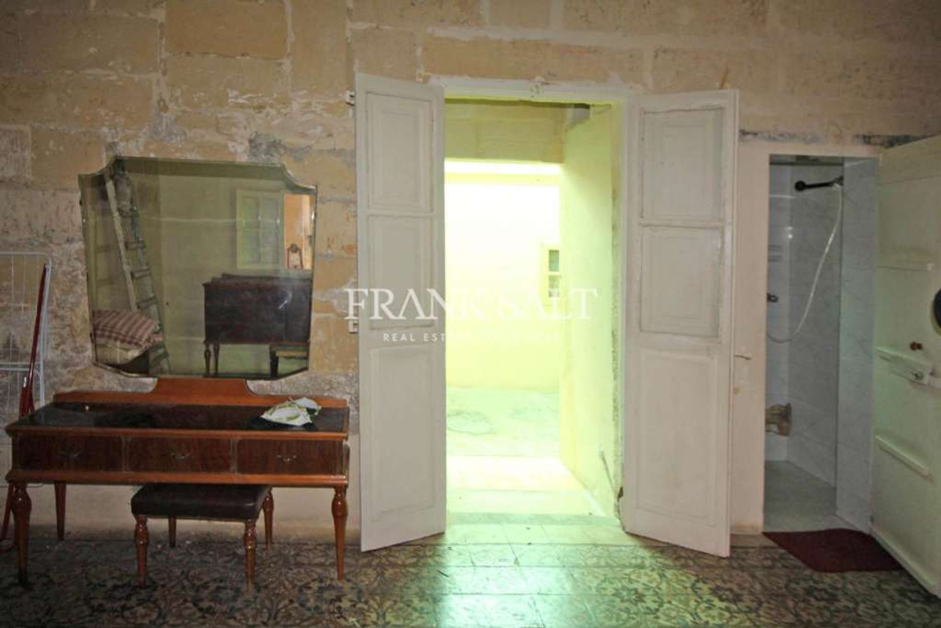 Annen i Il-Marsa,  10777663