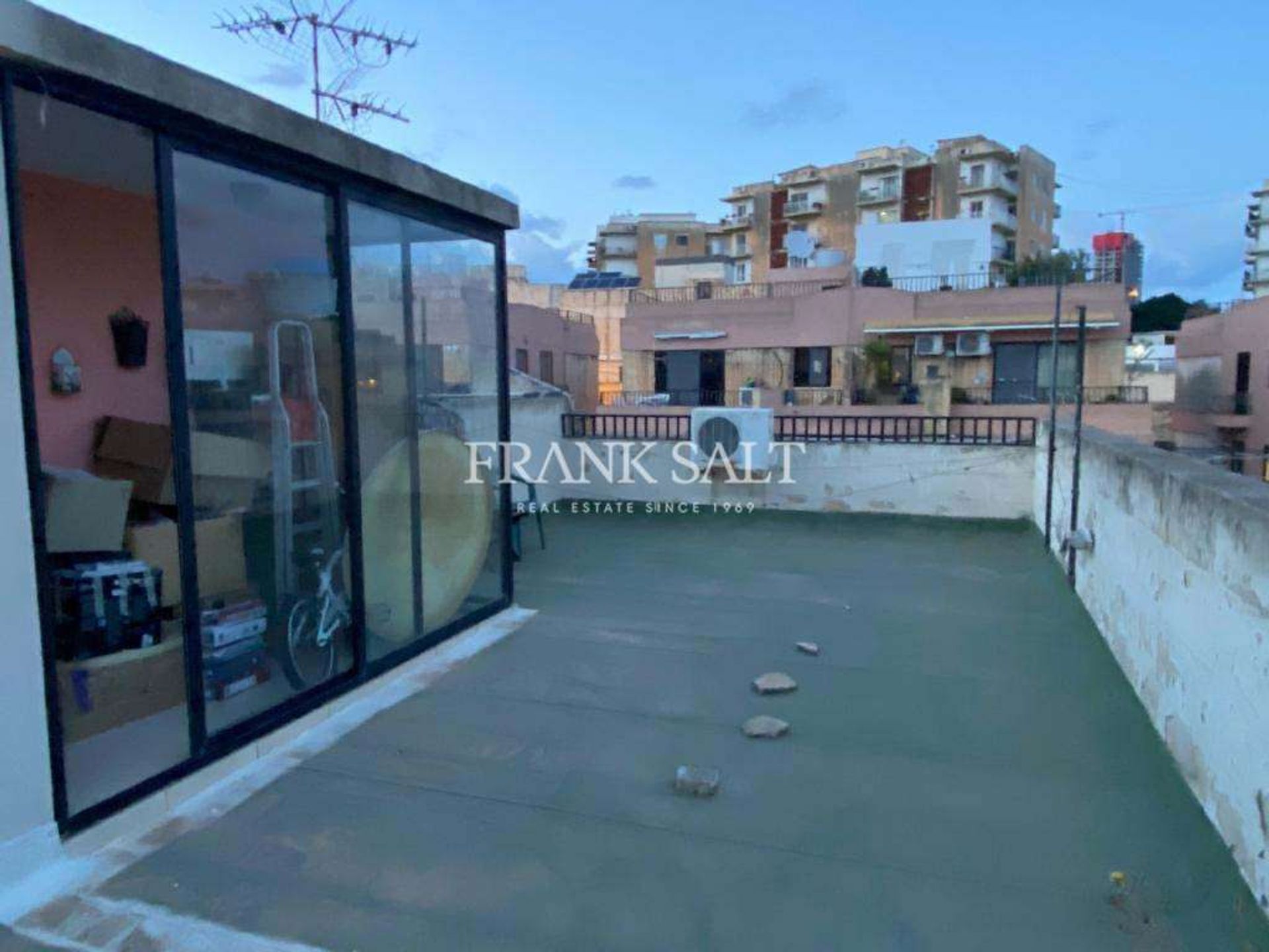 Condominium dans Tal-Mejda, Is-Swieqi 10778500