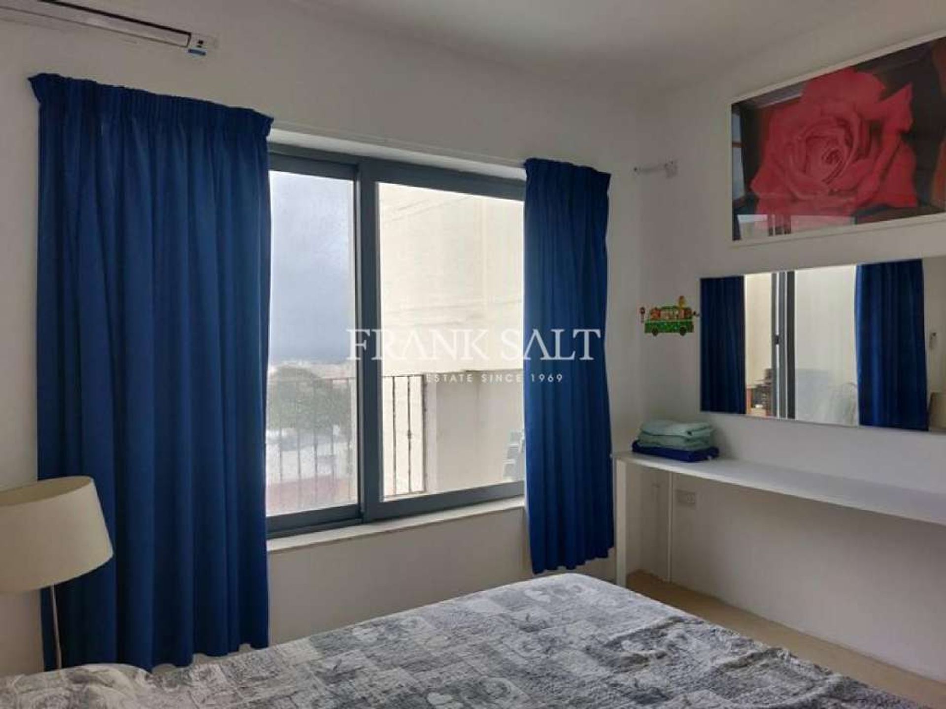 Condominium in San Giljan, San Giljan 10778641